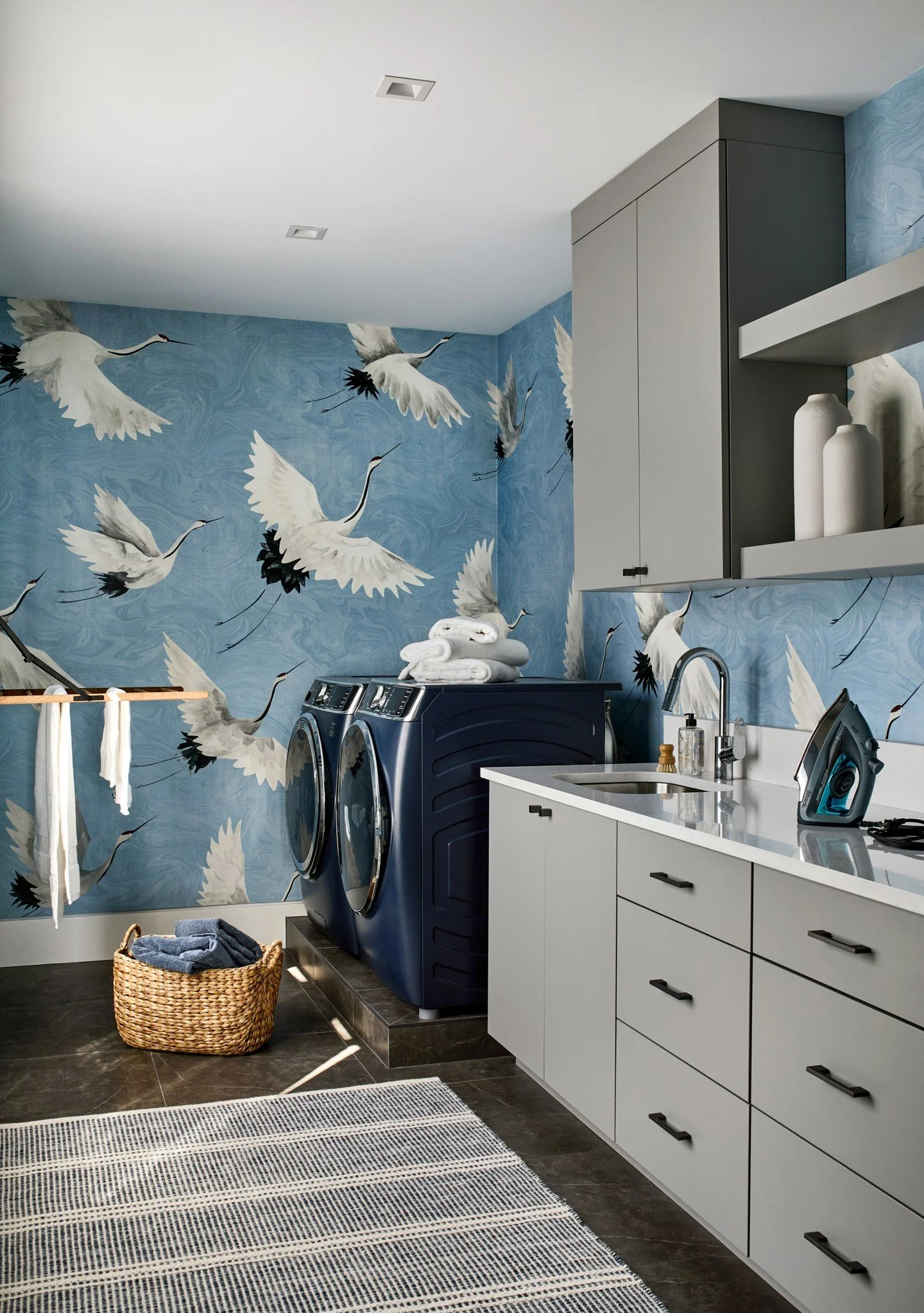 Who says laundry can&rsquo;t be fun?!

A little pattern, a little personality, and suddenly the most overlooked room becomes one of our favorites.  Well....almost🤣.

Cabinetry by @studio37cabinetry
Built with @brusharborhomes
.
.
.
#wellhouseandco #