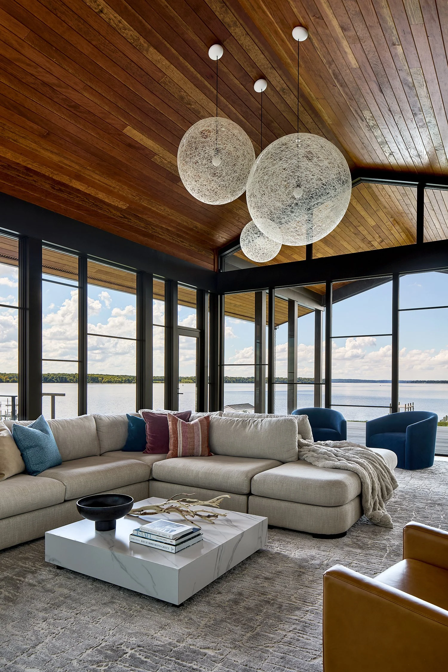 Wellhouseandco-modernwaterfrontretreat-interiordesign-washingtondc-stacygoldberg-21.jpg