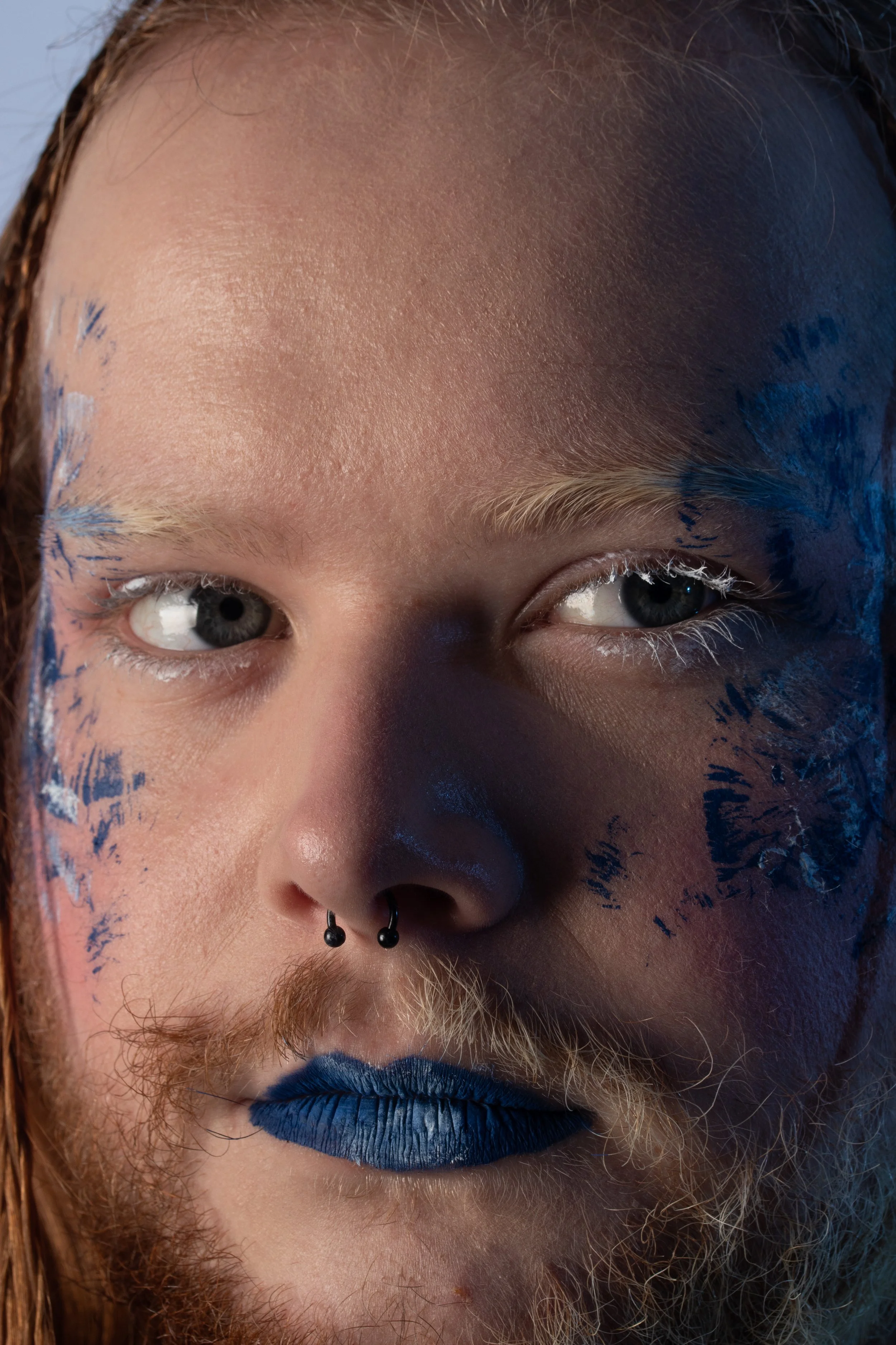 010523calum front_1.jpg