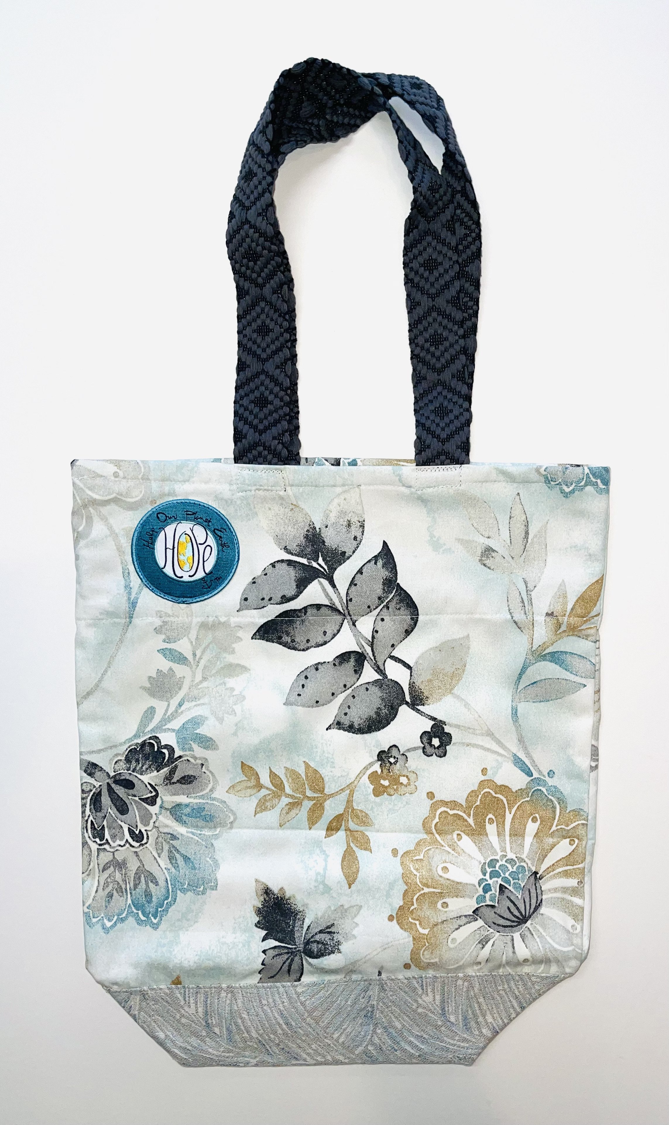 Sedate Flowers and Leaves Motif