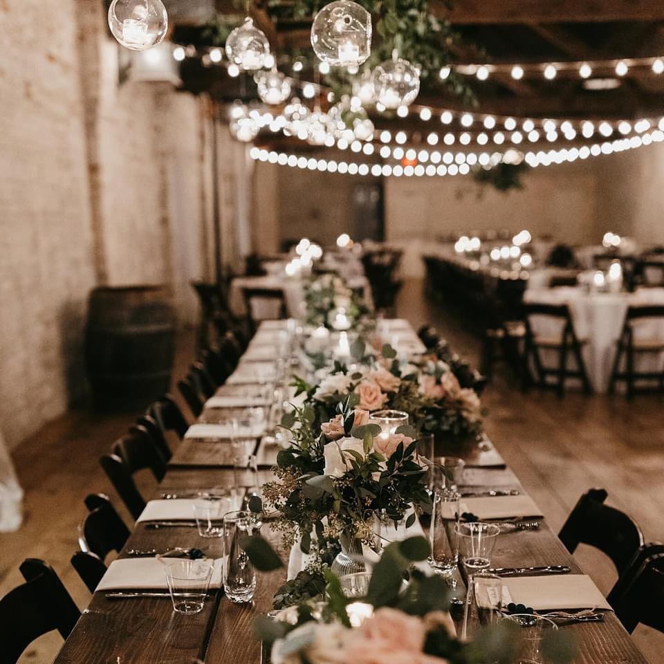 That feeling you get when you&rsquo;ve just married your best friend and it&rsquo;s finally time to relax, break bread and clink glasses with your favorite people in the whole world 🥂✨🌿⁣
⁣
Venue:  @thelageret⁣
Florals: @florabyjamae⁣
Photography: @