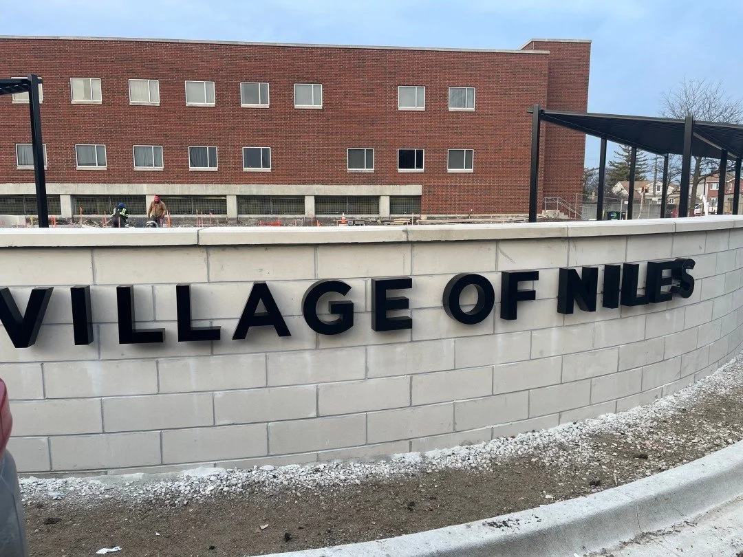 Check out this sleek halo-illuminated letter sign we installed for the Village of Niles, perfectly mounted on a stunning stone base. It&rsquo;s all about making a bold, polished first impression &ndash; day or night! 🌟
P.S. That&rsquo;s our supersta