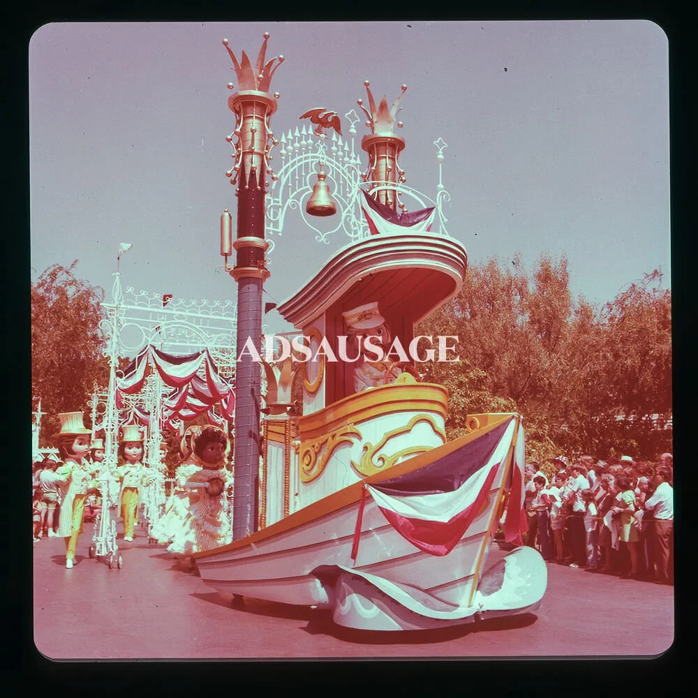 Vintage Disneyland - America on Parade 
