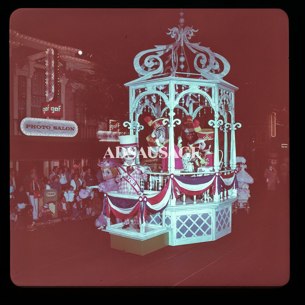 Vintage Disneyland - America on Parade 