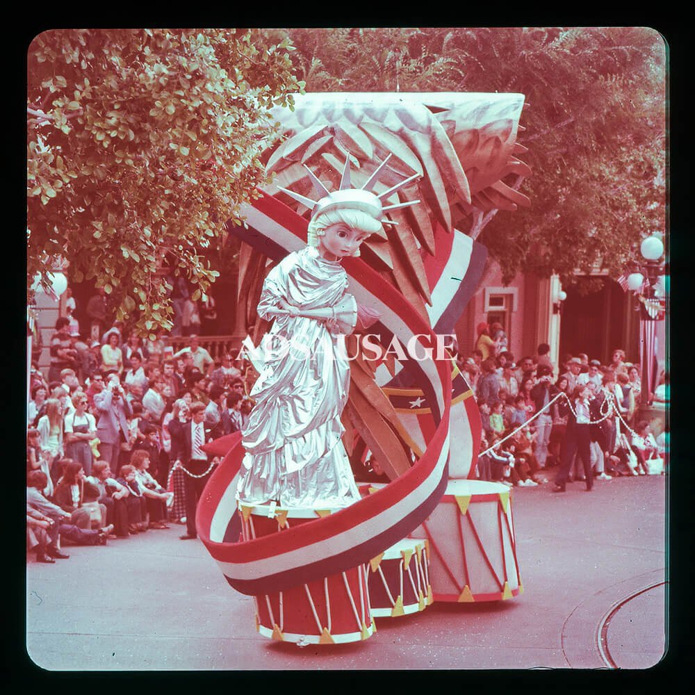 Vintage Disneyland - America on Parade 