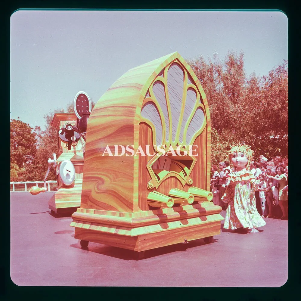 Vintage Disneyland - America on Parade 