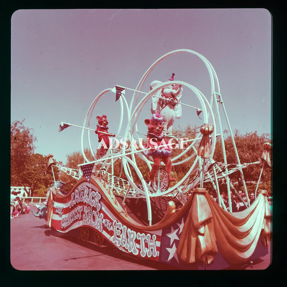 Vintage Disneyland - America on Parade 
