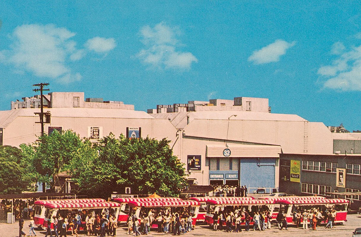 Vintage postcard of Universal Studios 