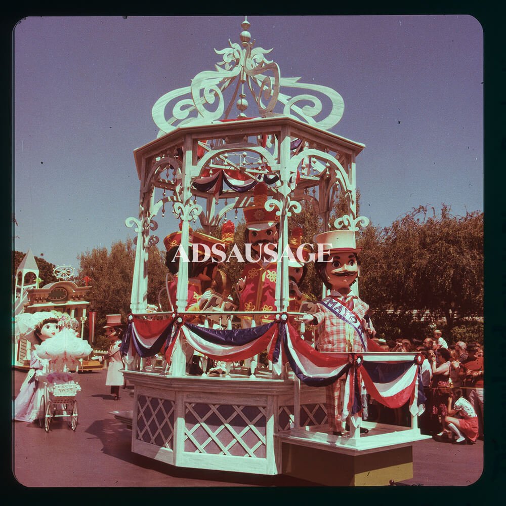 Vintage Disneyland - America on Parade 