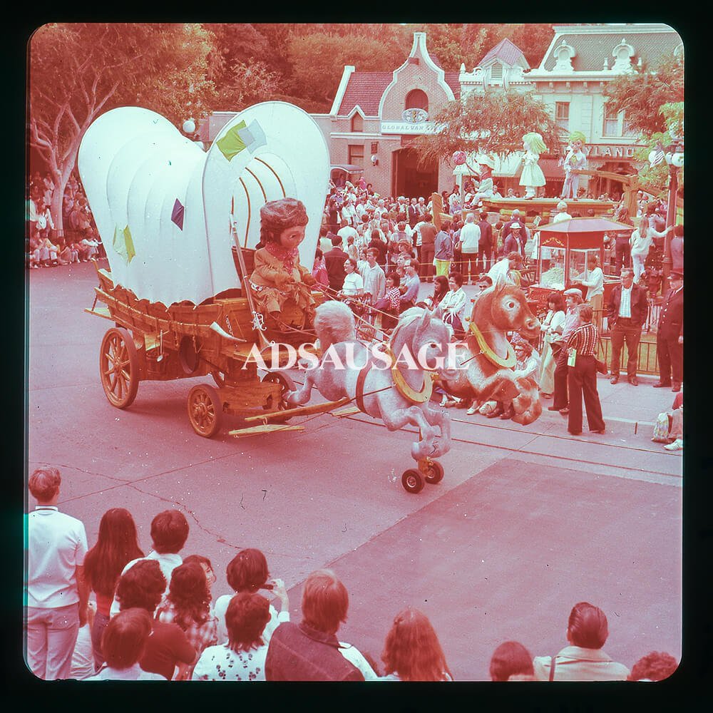 Vintage Disneyland - America on Parade 