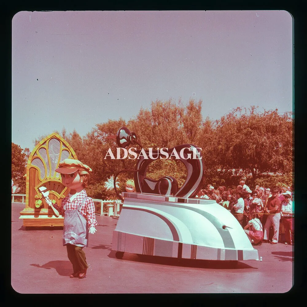 Vintage Disneyland - America on Parade 