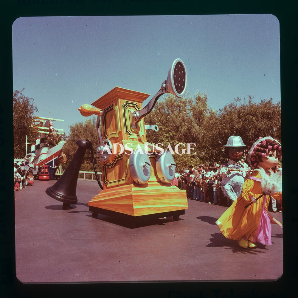 Vintage Disneyland - America on Parade 