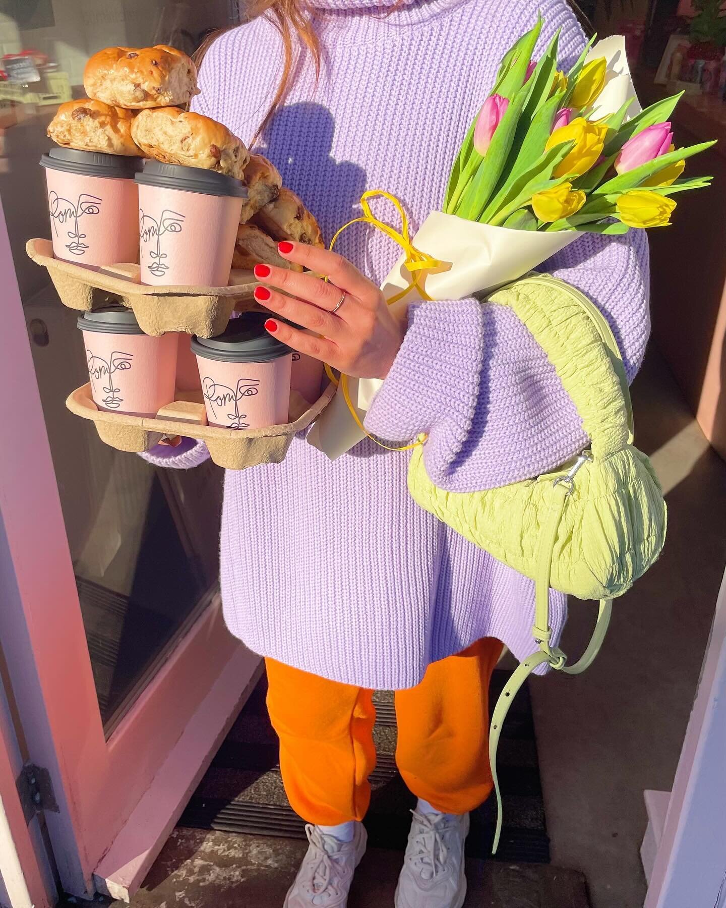 Spring Coffee Run looking like&hellip;✨🥕🌼🌞💕

We may have dug the winter coats out again but Spring is in full bloom at Pom! 

Grab a little something for your Friday treat, both Poms are here for you until 4.30 with inside seating at BOTH LOCATIO