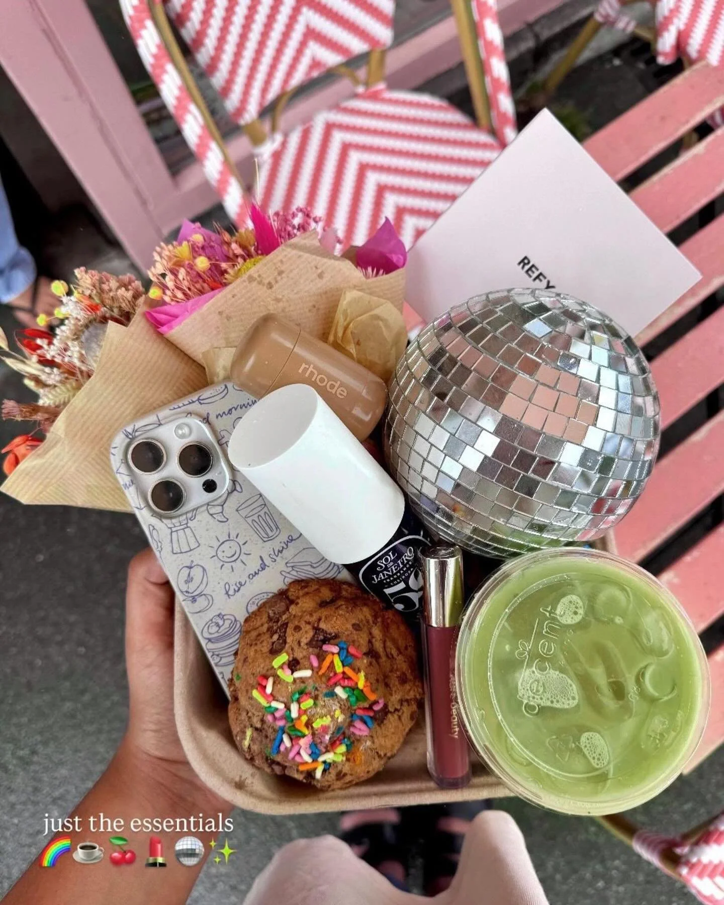 Pom Matcha runs looking like&hellip; 💖✨🪩 🍵💄🌞

All three (🤯) Poms here for you all weekend long!

 Sharrowvale Market is this Sunday 21st July and Pom Selfridges is open until 10pm tomorrow and 9pm on Saturday! 

👋🏽 COME SAY HI!