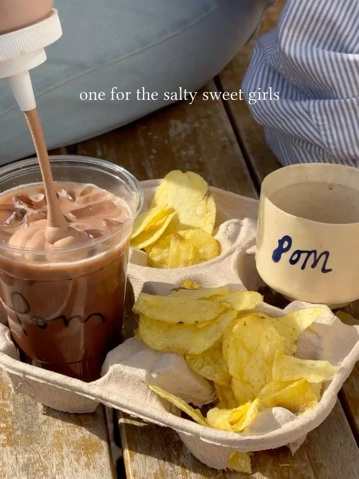 Another sneaky Spring special has entered the chat 👀 

Sweet and salty forever and we will die on this hill, OG Pom girlies KNOW! 🧂✨

Introducing our Salted Iced Chocolate! 🍫✨ 🧂 

The richest most delicious iced chocolate, laced with Maldon salt,