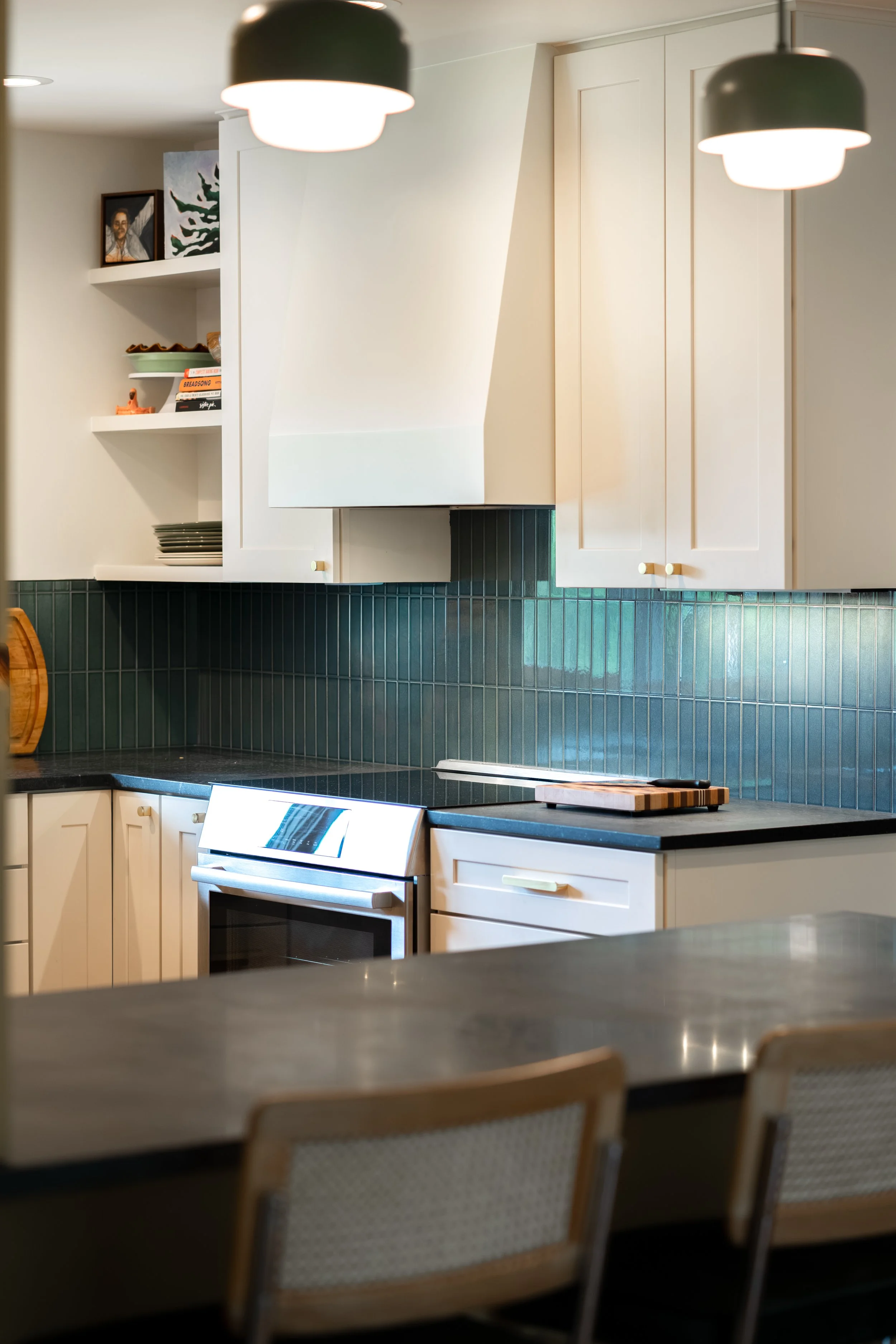 ERI-Fix-It-YellowKitchen-11.jpg
