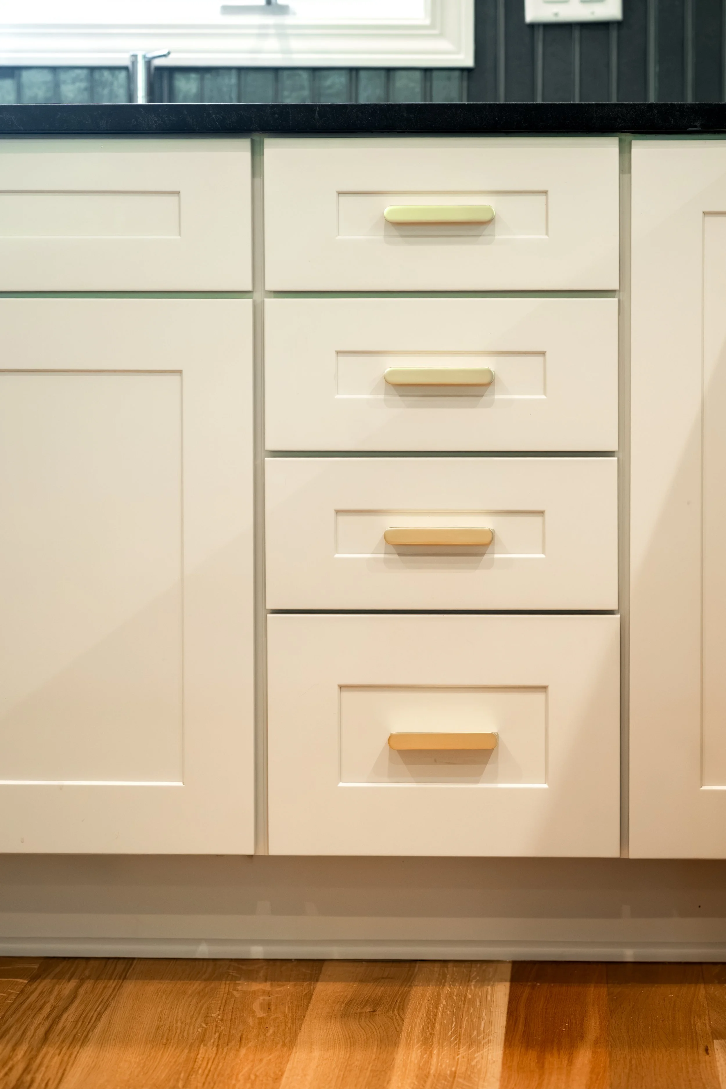 ERI-Fix-It-YellowKitchen-13.jpg