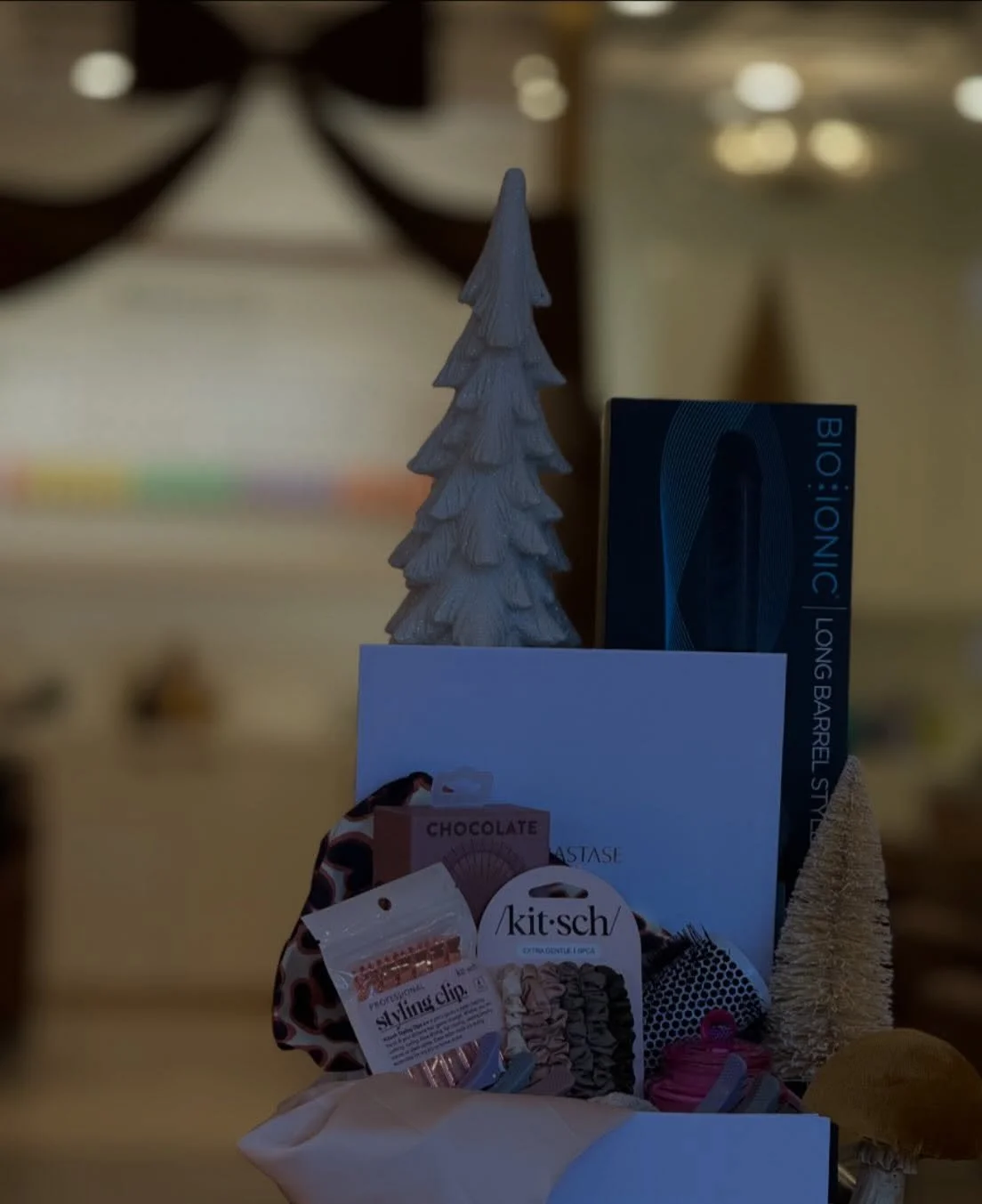 🎄The JBS Holiday Luxe Giveaway🎄

Day 12: JBS: The Luxe Salon Signature Toolbox🎁

The holiday grand finale is here&hellip; 🎉 Thank you to everyone who participated in our first&mdash;and biggest&mdash;giveaway yet. We are so grateful for the love,