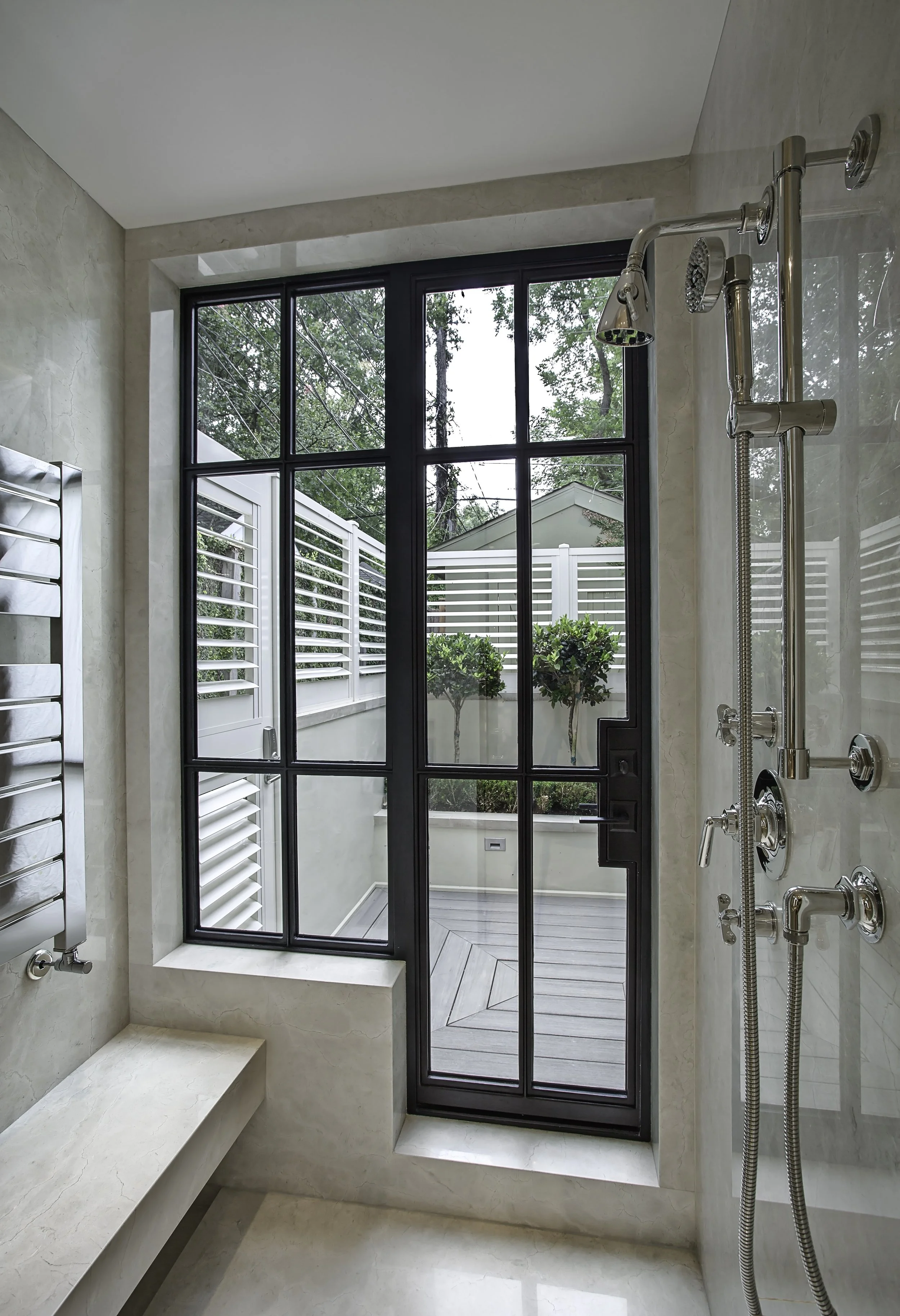 amandaBruemmer_haris_masterBath_closed_REV_R1.jpg