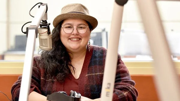 Elizabeth Román ’06