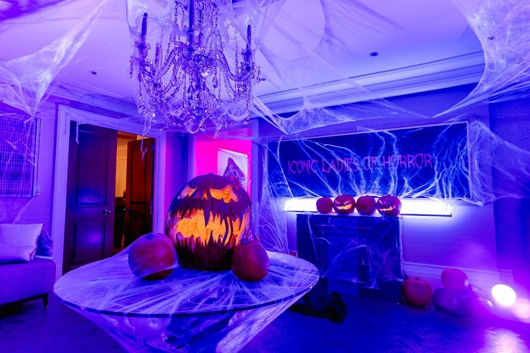 Thought Halloween season was over? Think again.

Sneaking in one final Halloween post before we fully hit the festive season, because we had a gourd time providing the decor for this fangtastic Halloween party a couple of weeks back.

Follow us for m