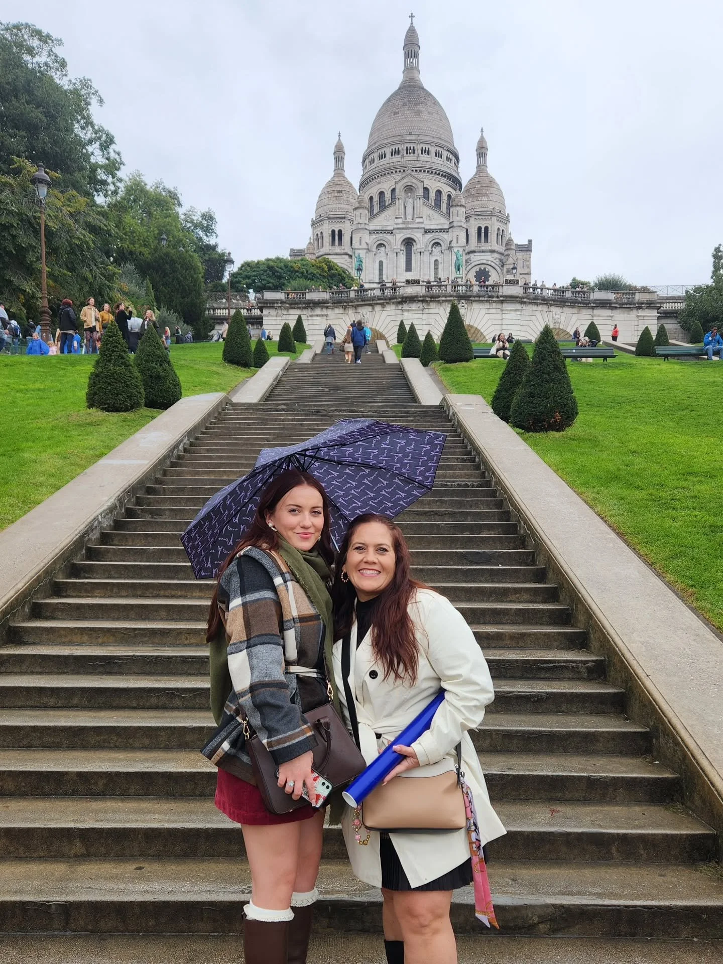 ❤️ ✈️ Mommy & Me Custom Trip Planning ❤️ ✈️ 
It was absolute joy planning and guiding a trip for Holly and her daughter Lily to Paris this month! 
We planned a VERY girly trip with lipstick and perfume making, art museums, a dinner cruise on th