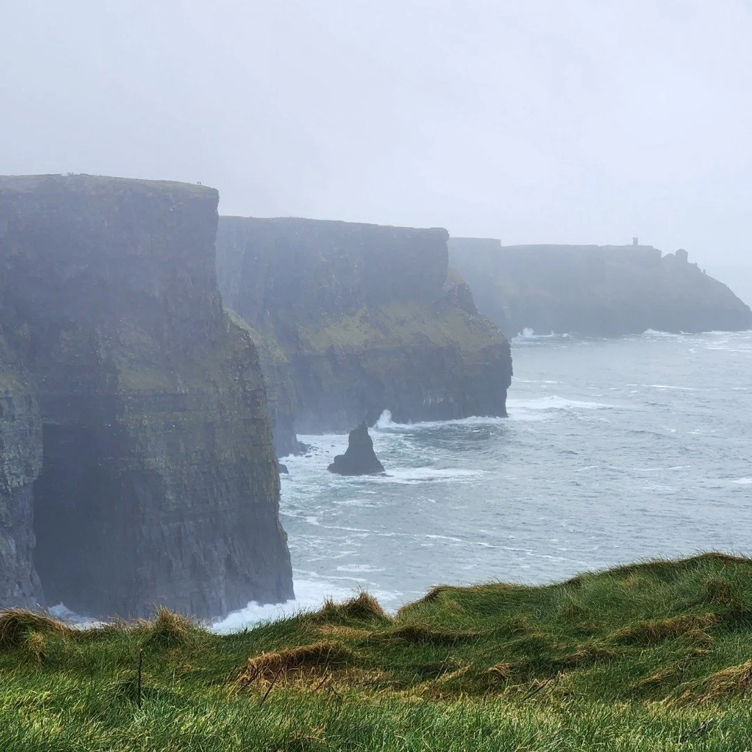 The Cliffs of Moher inspired countless artists and writers. Be one of them.
The moment you stand here, surrounded by crashing waves and endless sea, you'll feel both small and infinite. Ireland has a way of doing that.
Book our Dublin/Galway trip,