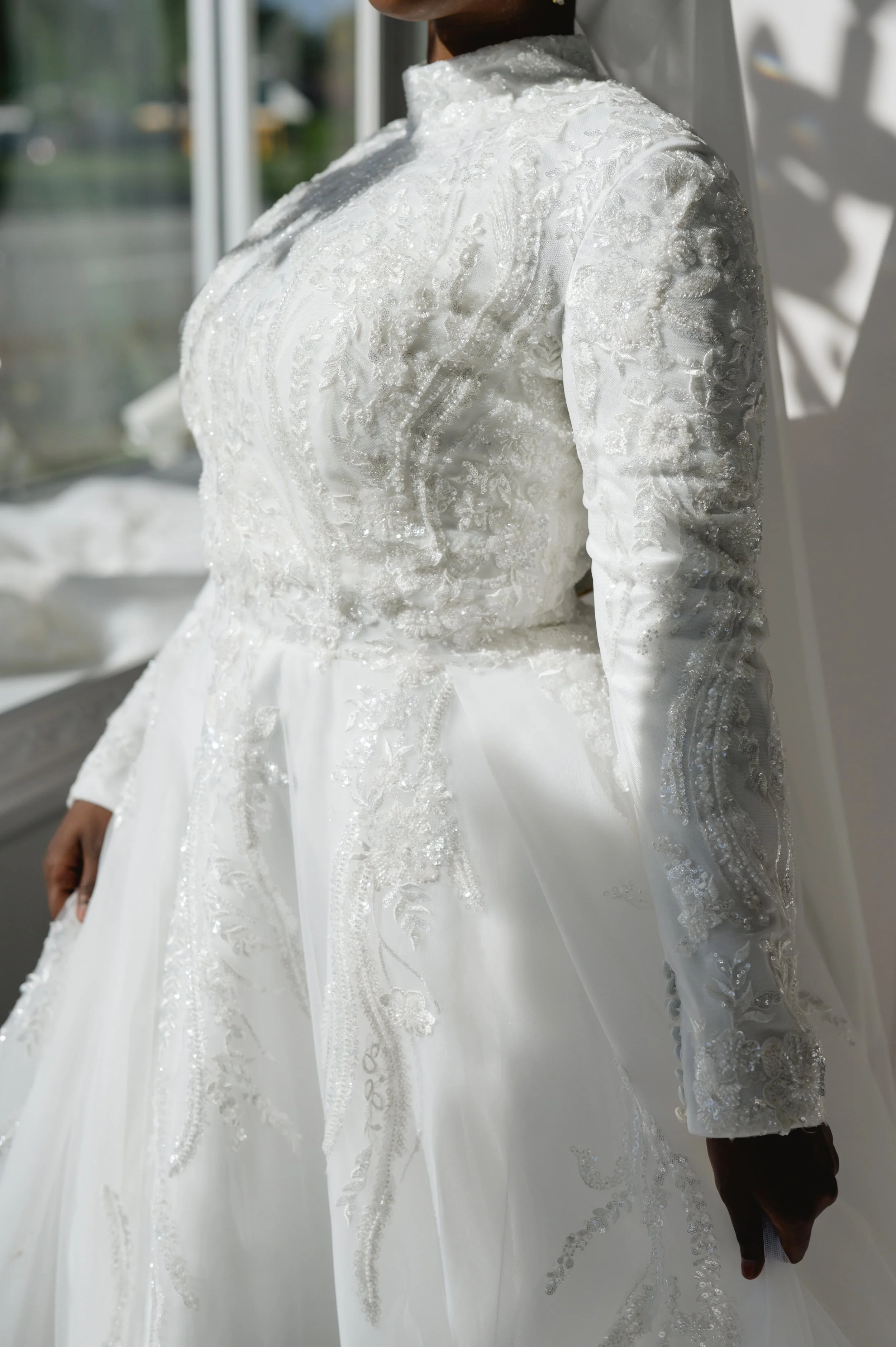 How to Find Timeless Modest Wedding Gowns
