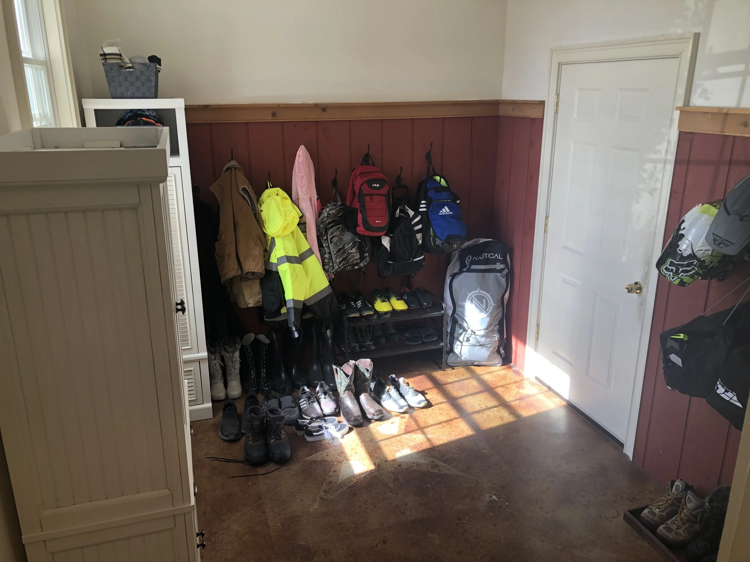 AC_mudroom_after_01.jpeg