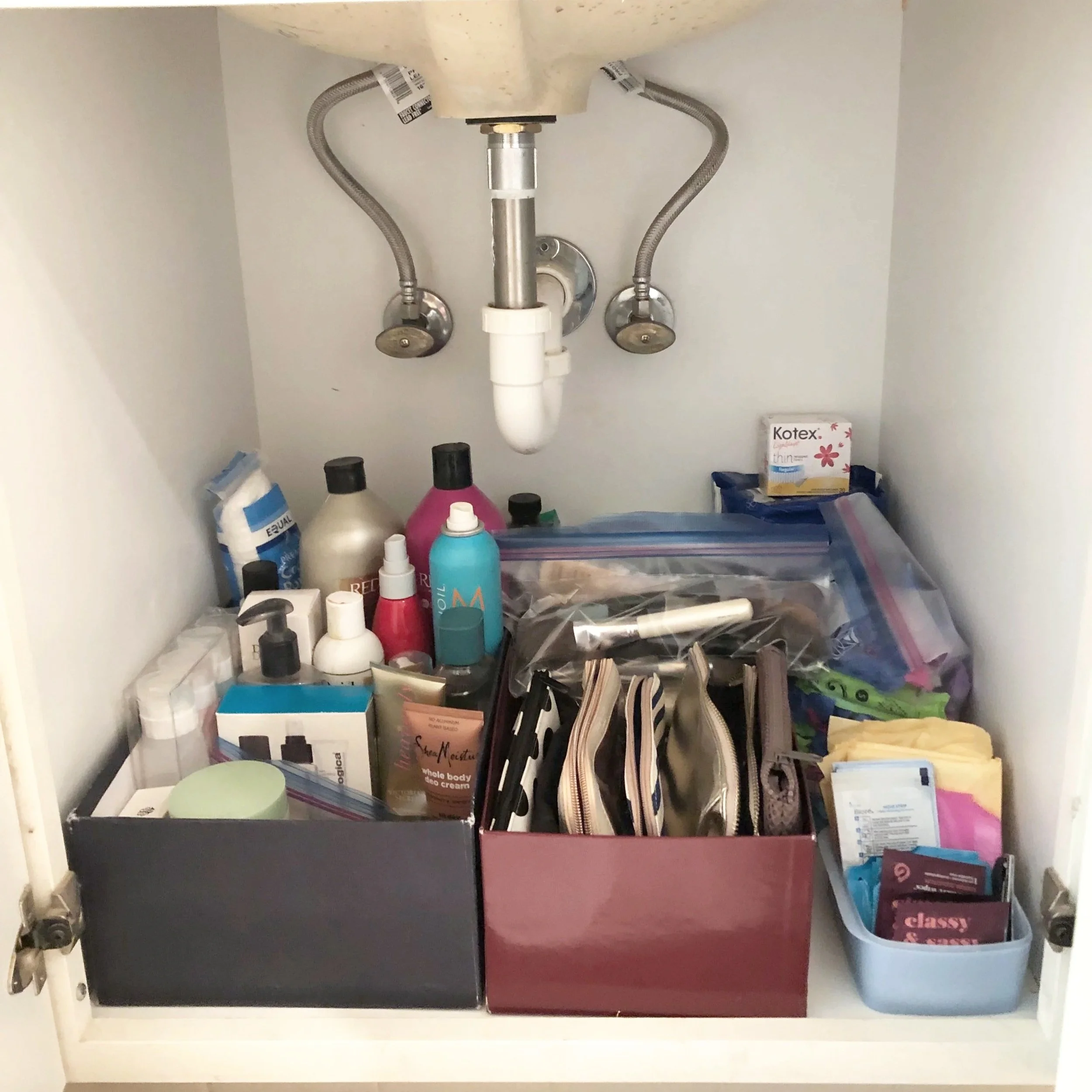 ORGANIZATION Daughter's Bathroom Storage
