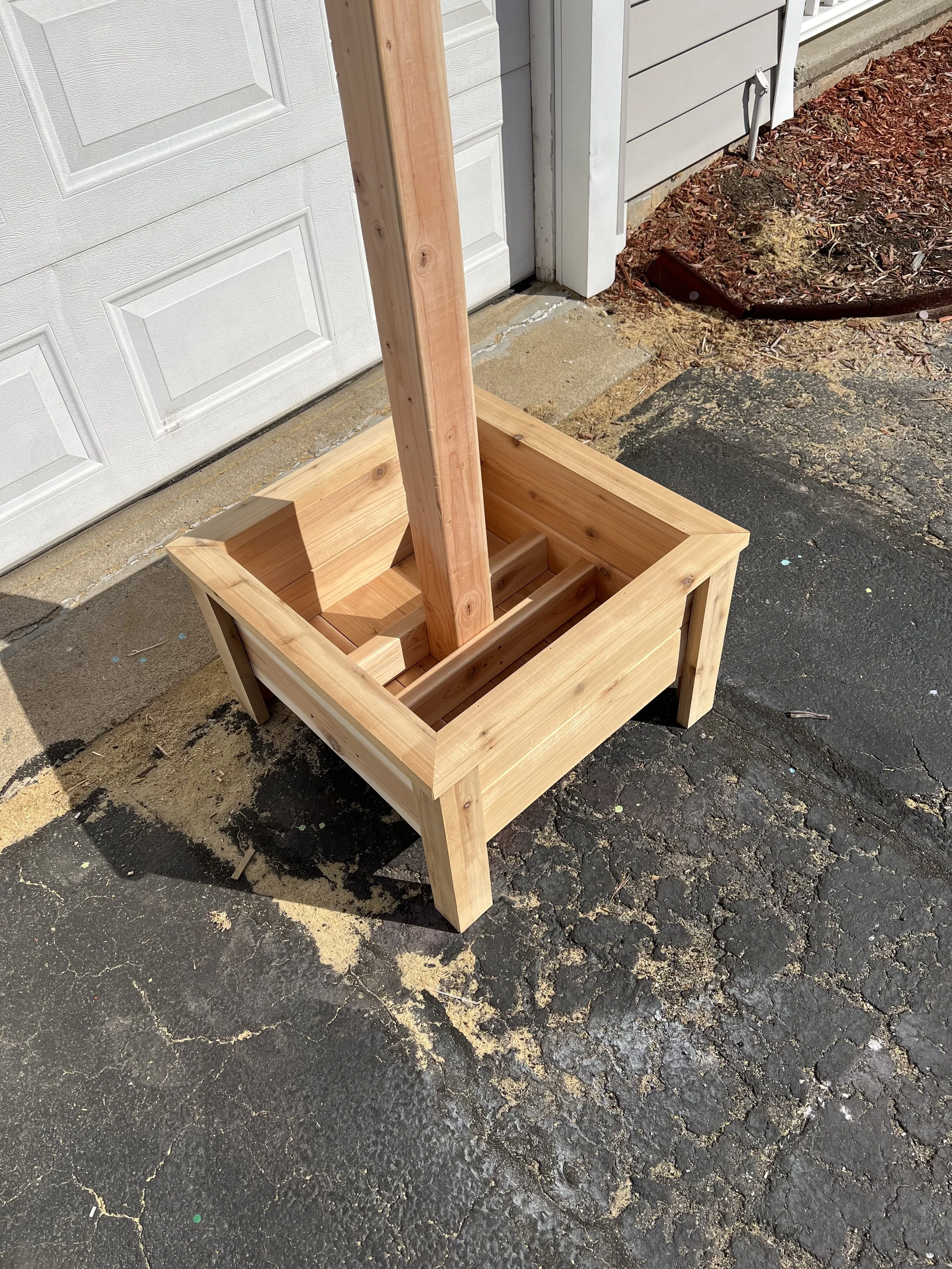 Cedar Planter Box with Post — Katz Woodworking