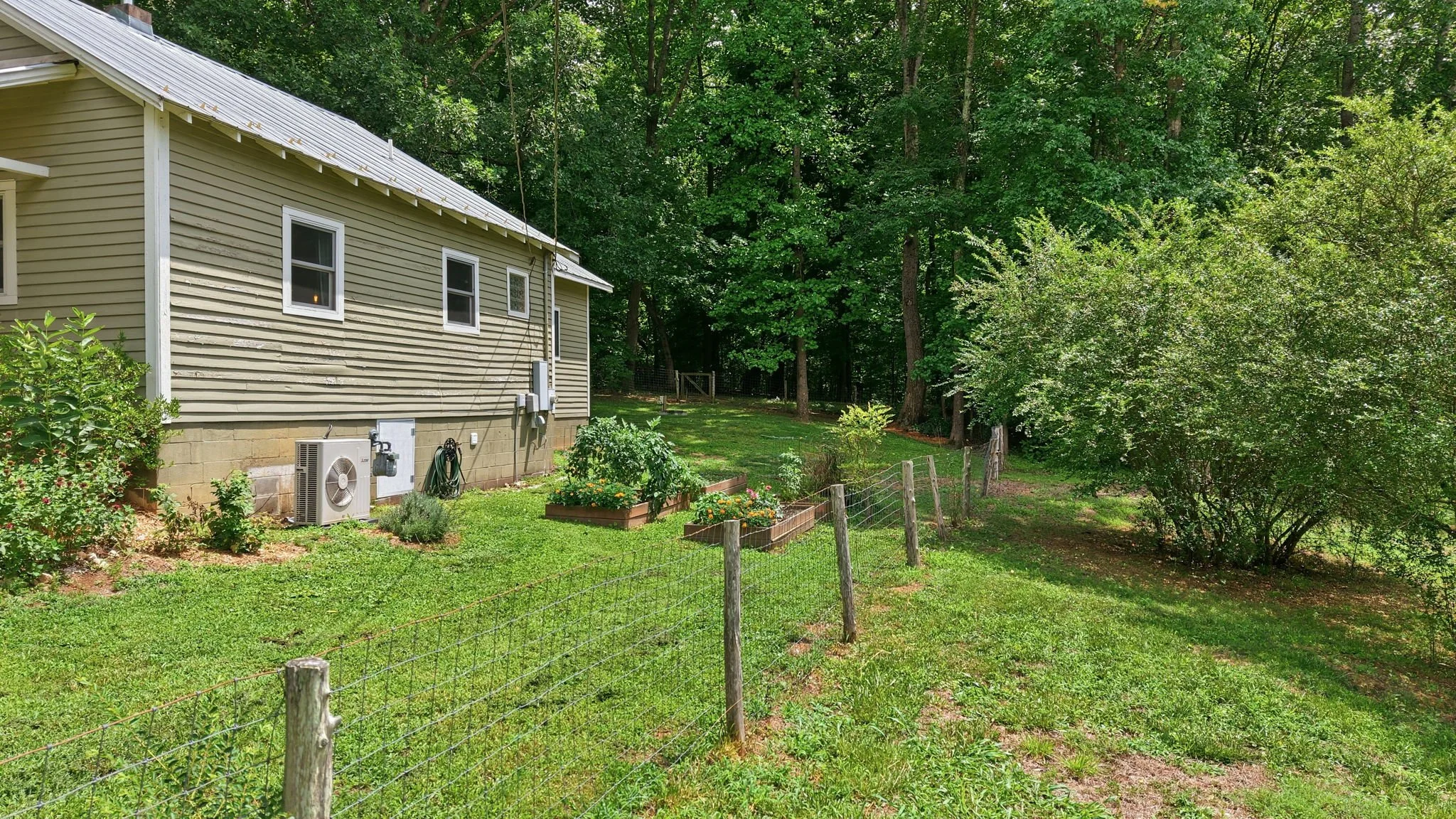 Fenced Area for The Kiddos or Doggos