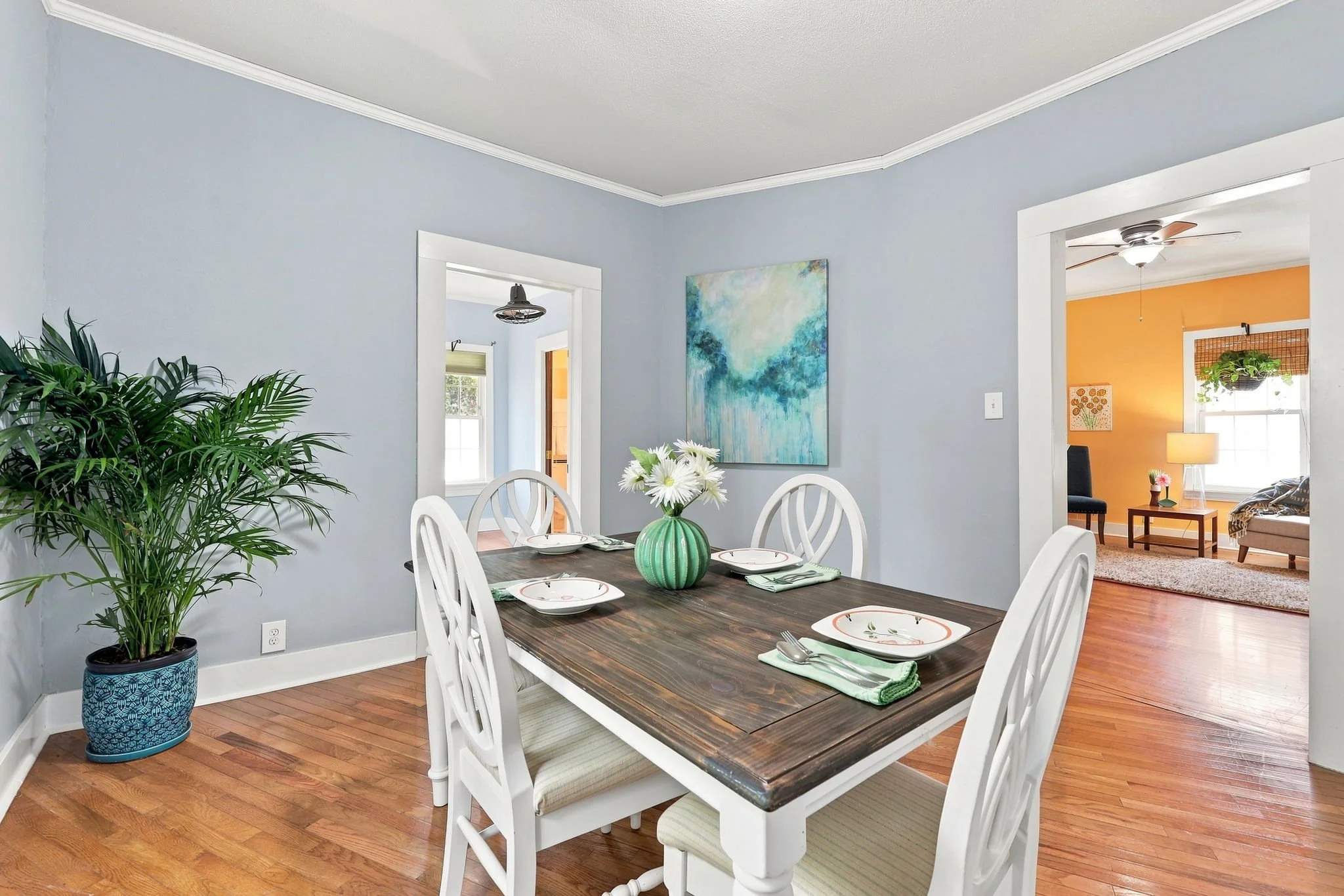 300 Jones Ave Hillsborough NC Dining room