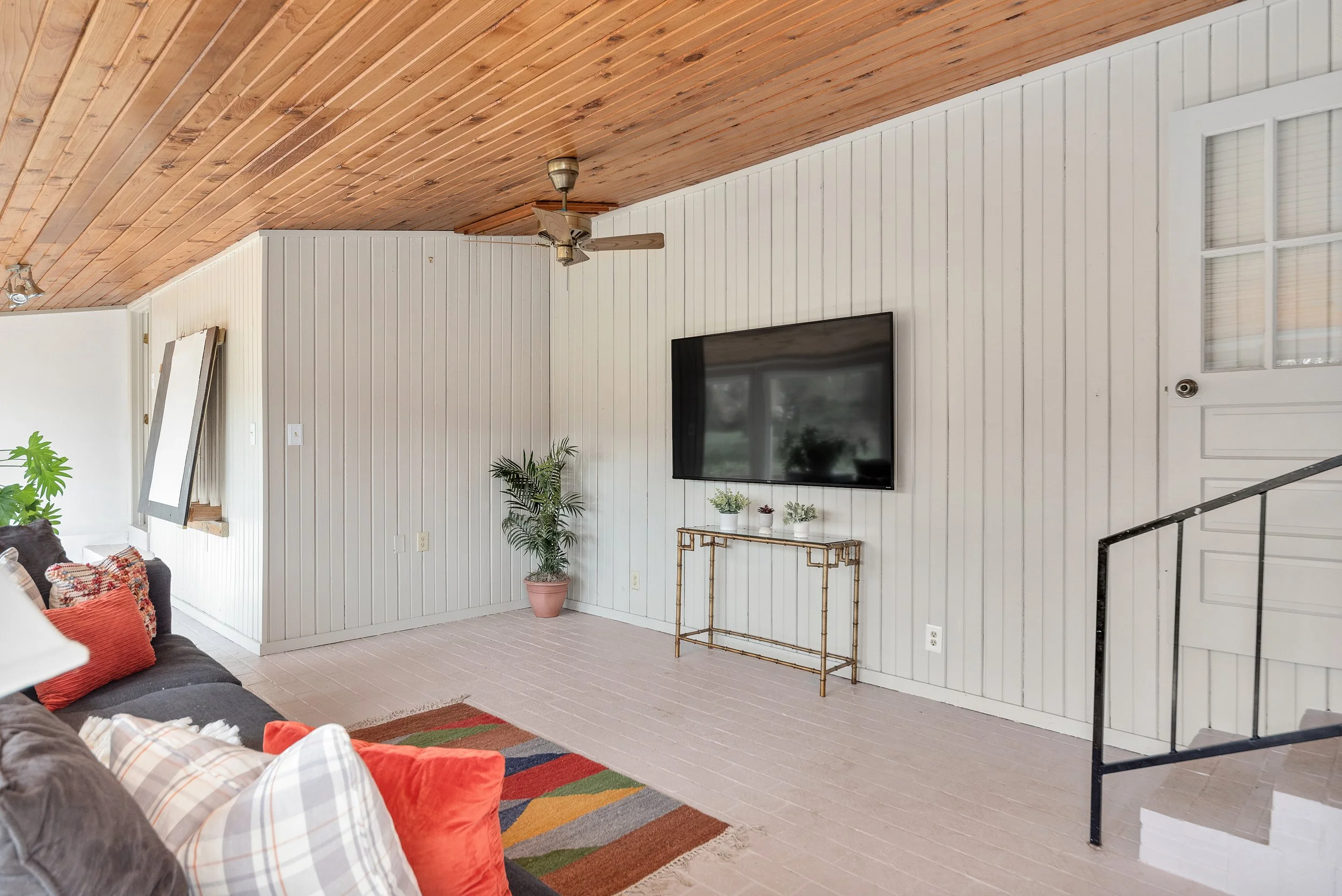 3261 Mint Water Lane_JRKnowles_Photography_Real_EstateFebruary23-32.jpg