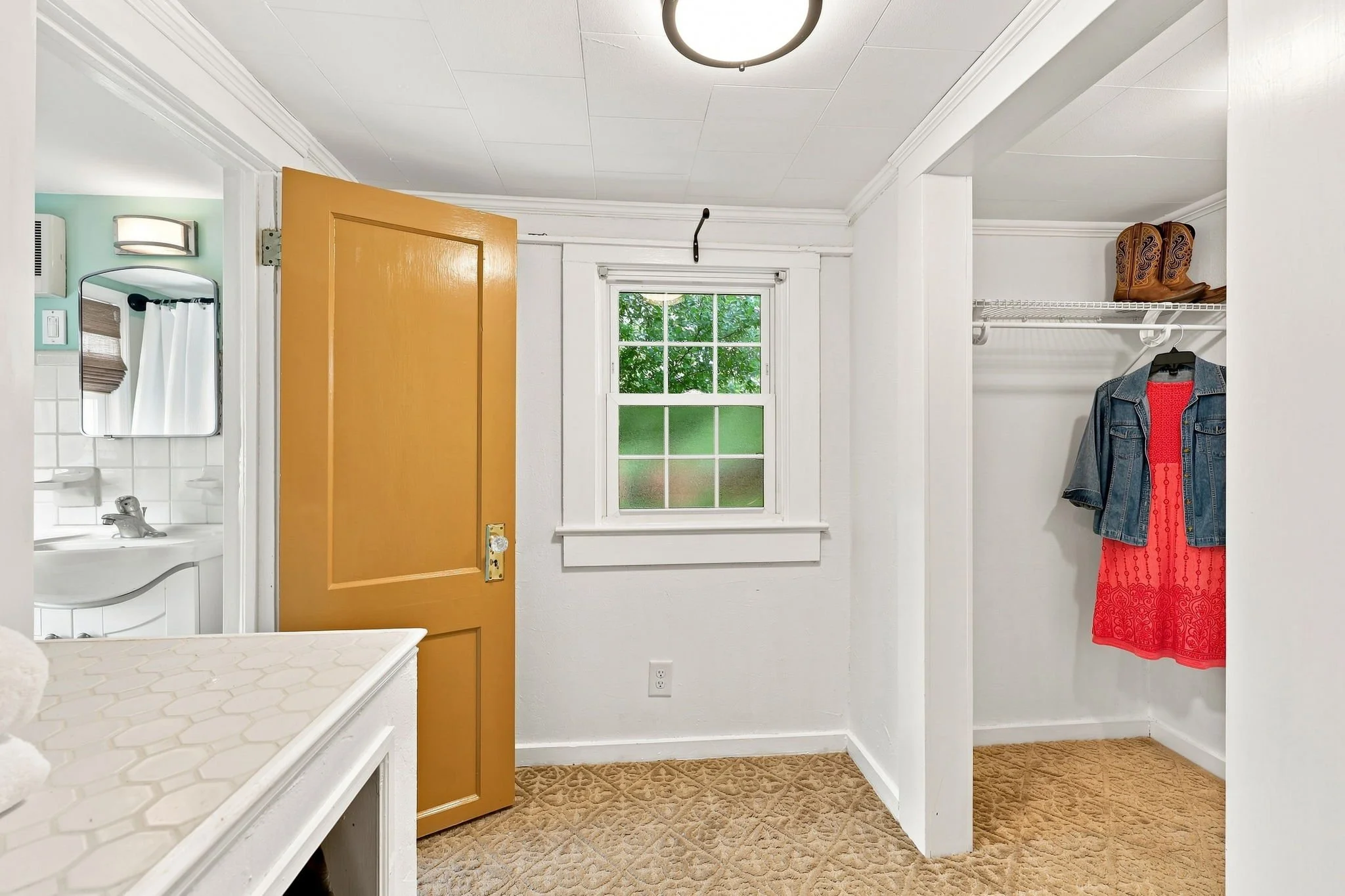 300 Jones Ave Hillsborough NC Double Closets