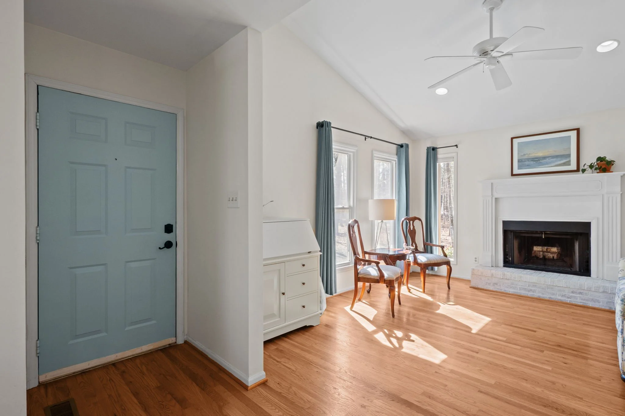 8814 Partridge Run Living.jpg