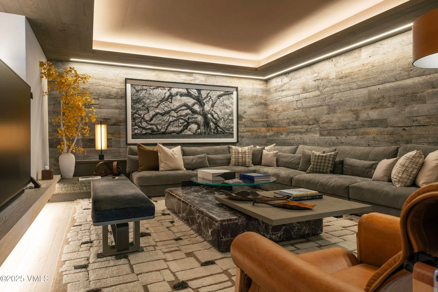 Four Seasons 8202 | Sold for $13,000,000