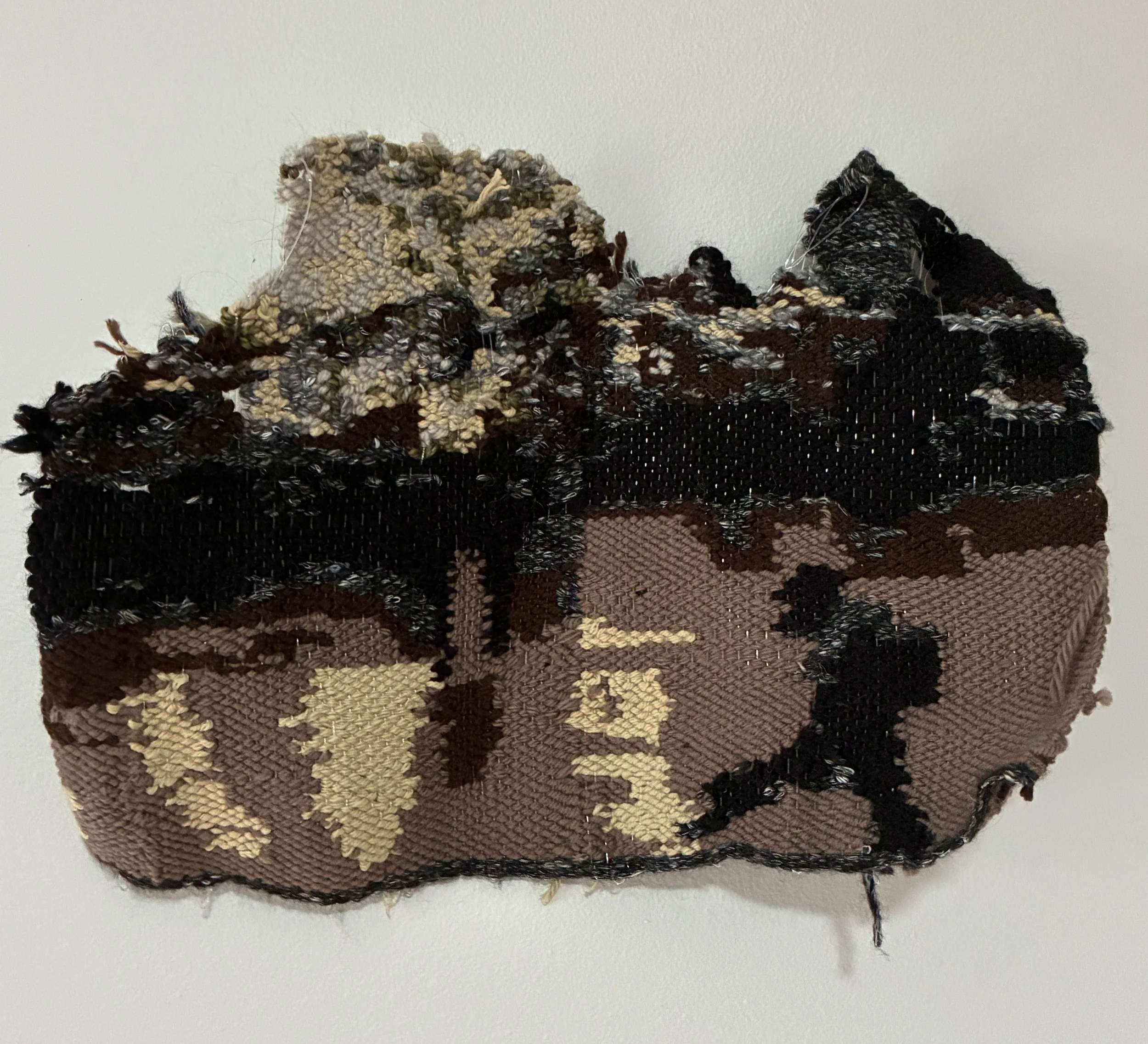 image corruption
14" x 10", 2026
Handwoven Tapestry with Finishing Line Warp
$275