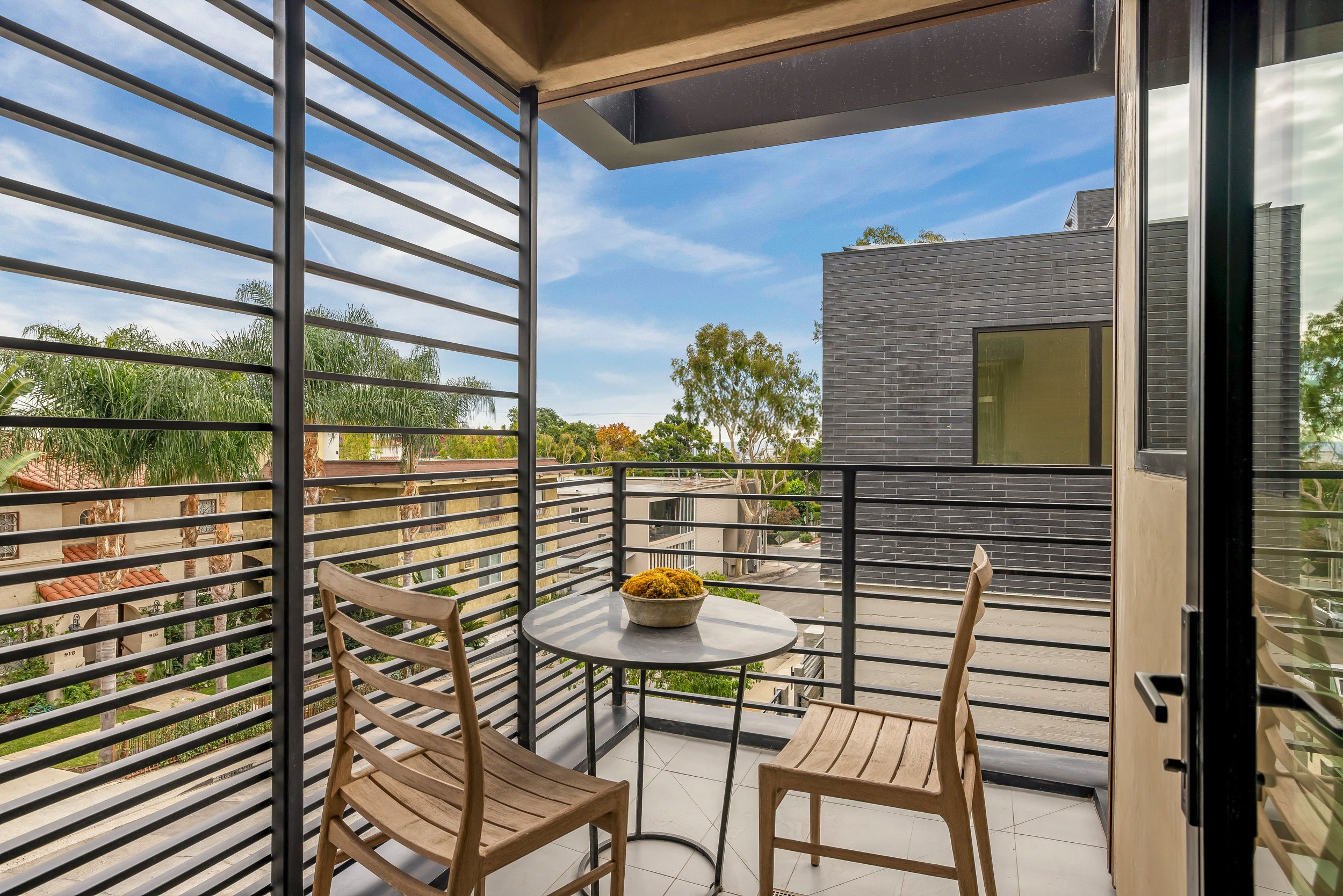 053_Hilldale Ave 917_by mrbarcelo.jpg