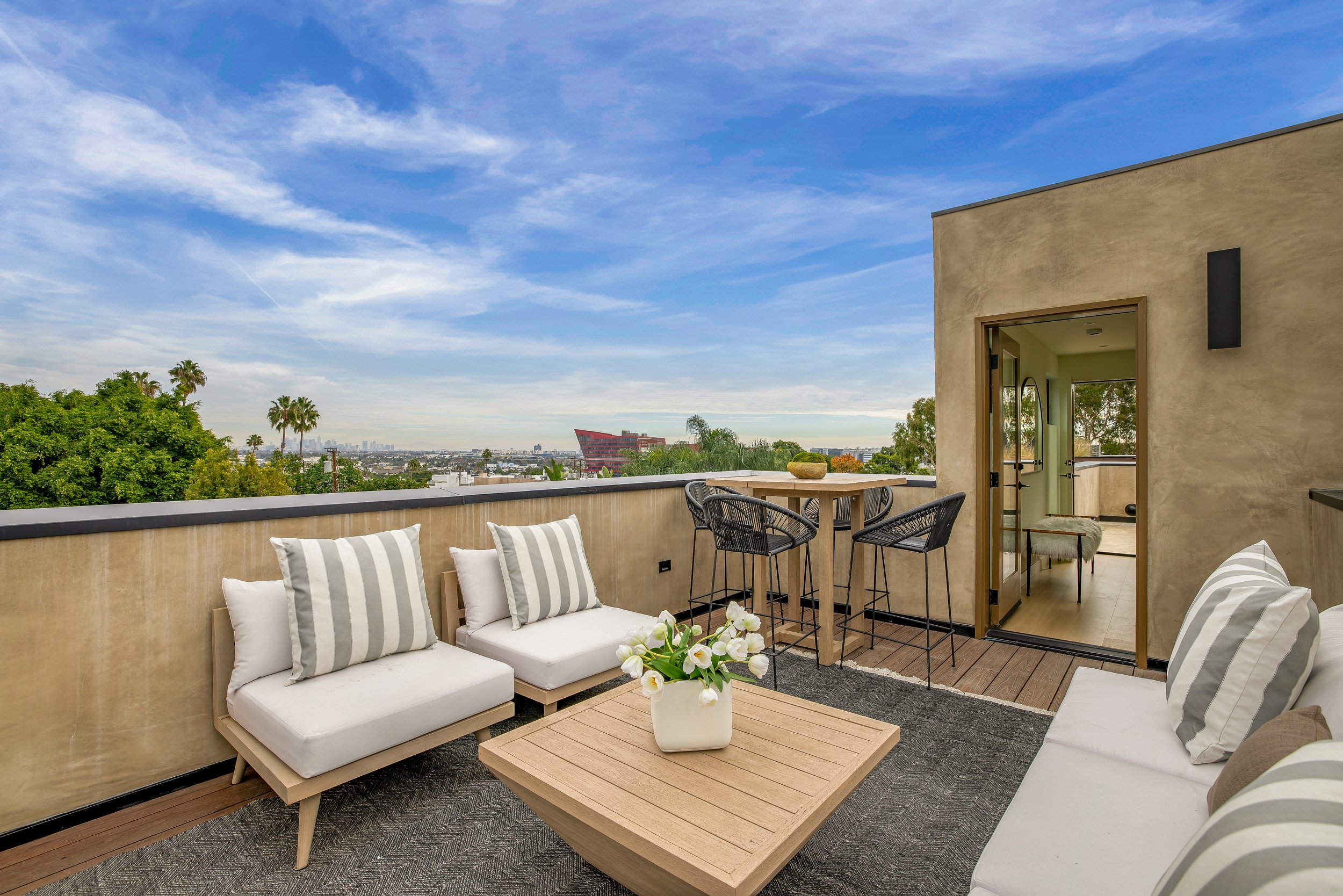 081_Hilldale Ave 917_by mrbarcelo.jpg