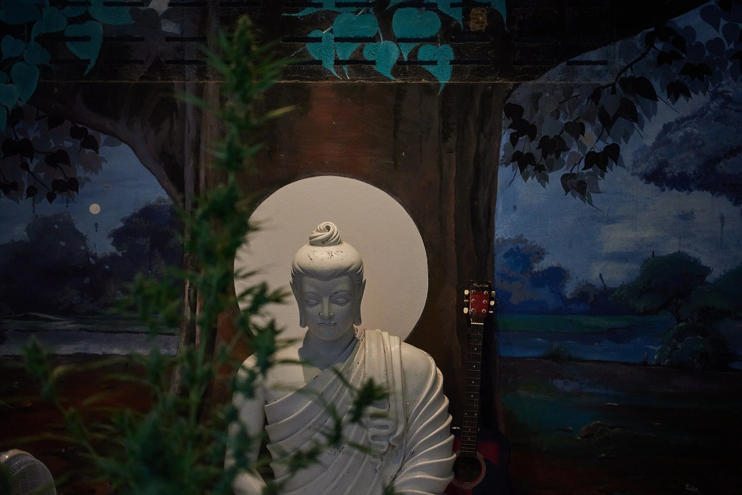  Buddha on the balcony  