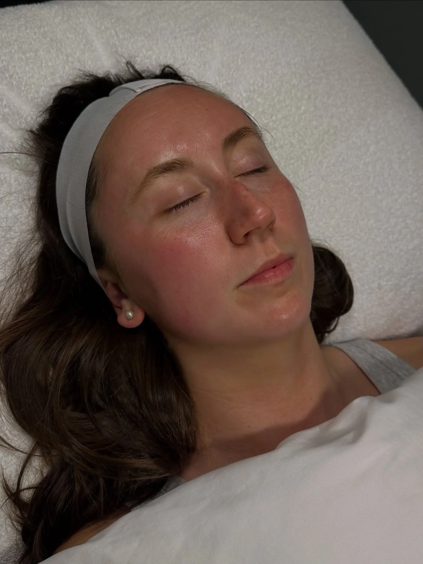 Good skin days start here 💧

Perfect for:
&bull; Dull, tired-looking skin
&bull; Congested pores or buildup
&bull; Dehydrated or flaky skin
&bull; Uneven tone + texture
&bull; Anyone craving that instant glow

Book your Hydrafacial with the link in 