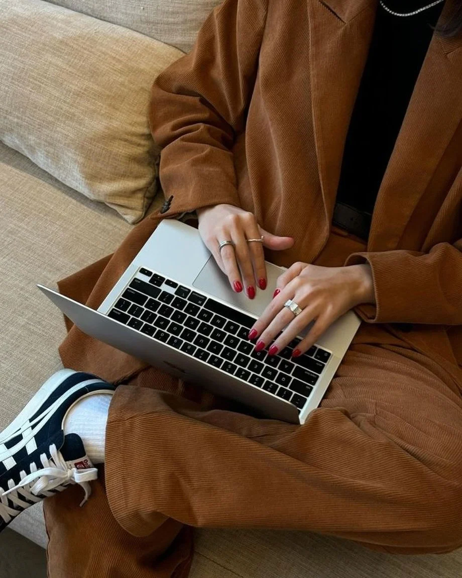 We&rsquo;re excited to offer an easy, convenient way to shop your AlumierMD skincare from anywhere!

Through Alumier Connect, you can access your recommended products online while still receiving personalized guidance from our team, so you never have