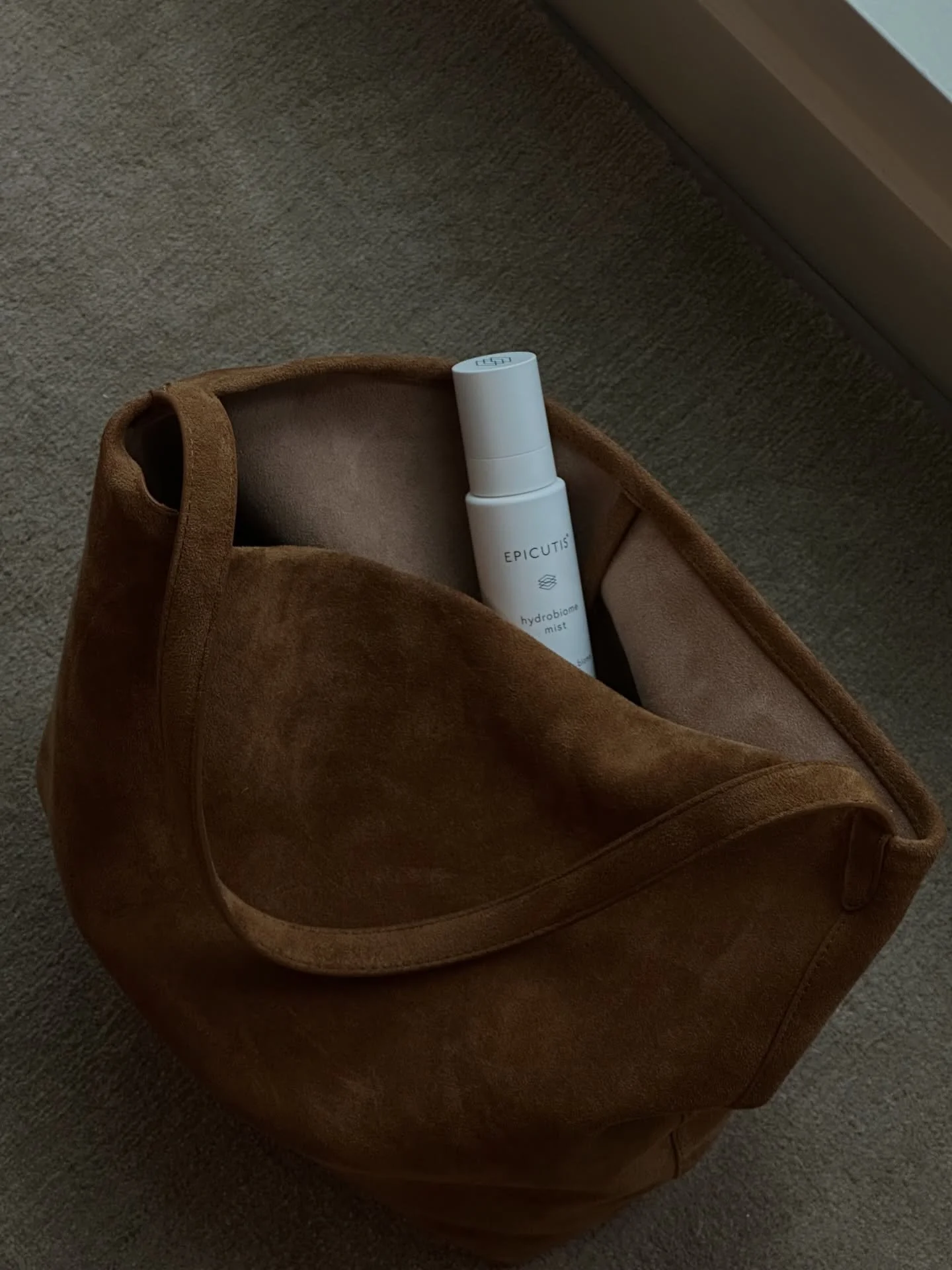 In my bag at all times!

The Hydrobiome Mist by @epicutis hydrates, calms, and supports your skin&rsquo;s barrier and microbiome which is the key to keeping skin balanced and resilient.

With prebiotics + postbiotics and antioxidants to protect again