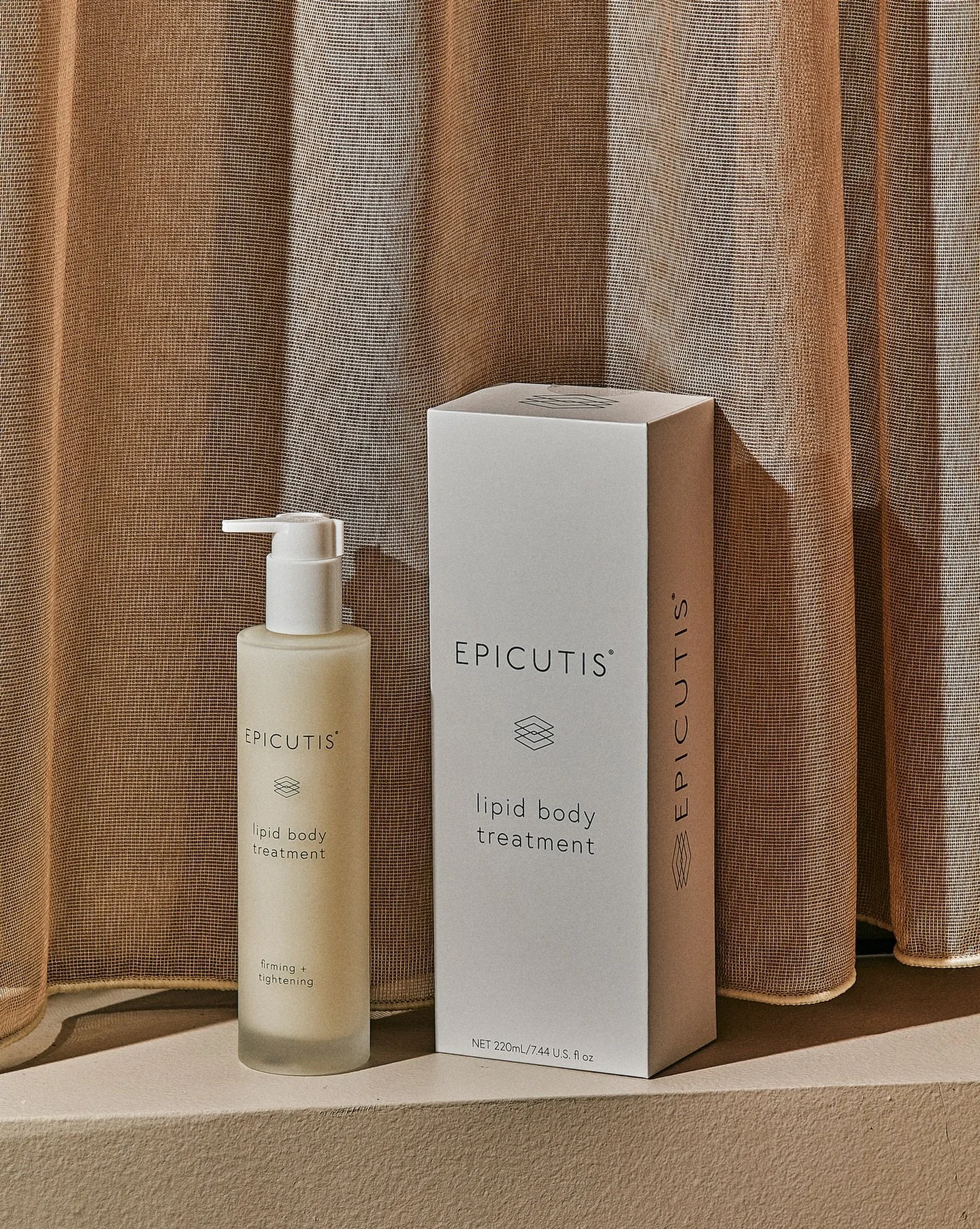 Our cult-favourite for body skin health

The Epicutis Lipid Body Treatment is a hydrating, firming body treatment designed to support the skin barrier and improve overall skin quality from the neck down.

It works by replenishing essential lipids (th