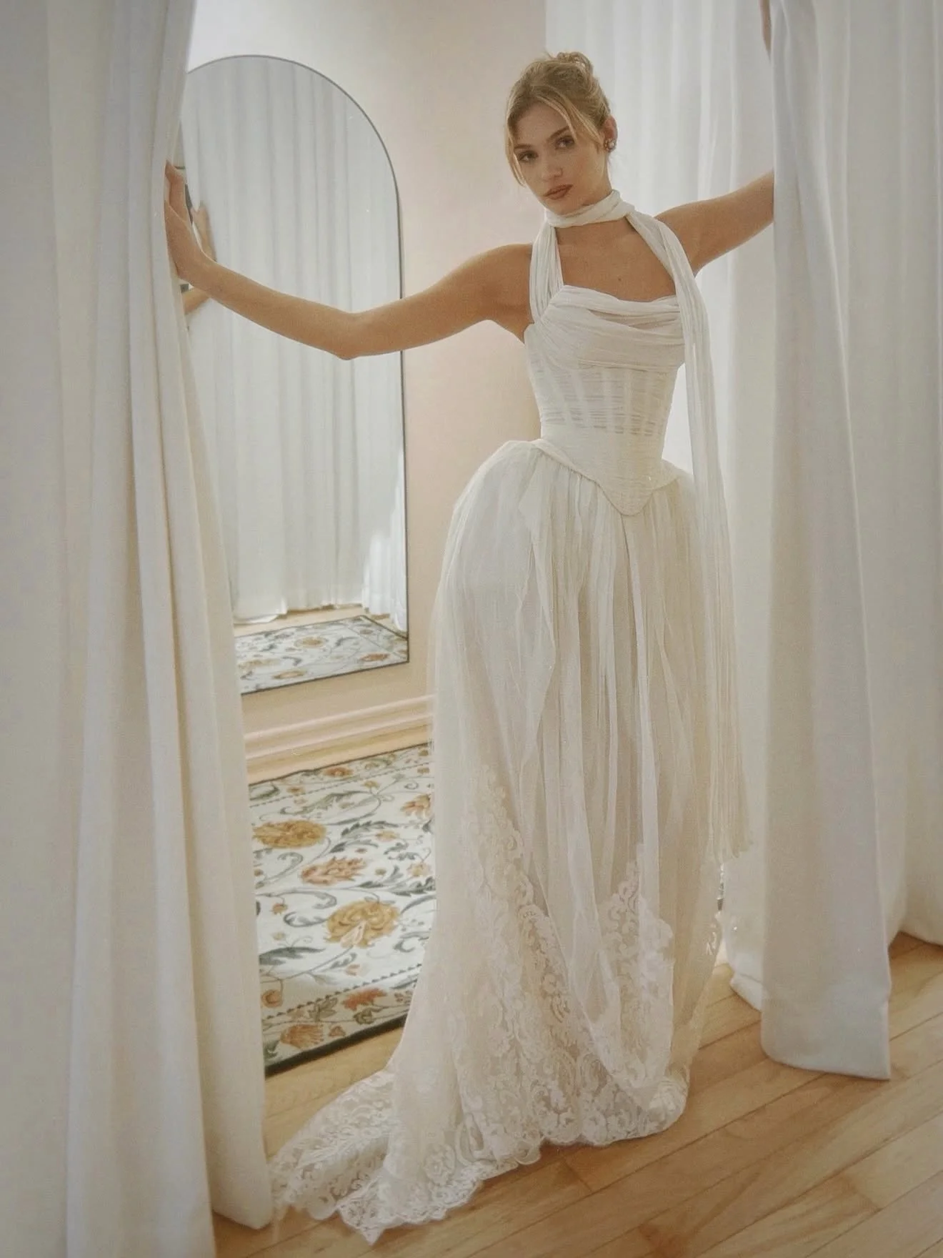 A MOMENT FOR THE LINDSEY SKIRT &mdash; New @selinemeisler.nyc designs are arriving soon to Sphere.

This dreamy vintage inspired skirt from Seline Meisler NYC is in high demand, blending French lace appliqu&eacute;, sculptural silhouettes, and soft, 