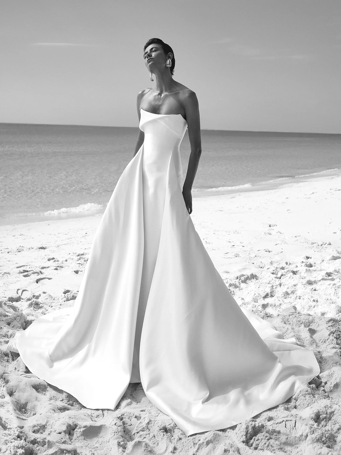 NEW DESIGNS &mdash; Now available at Sphere James Street &mdash; @kyhabride&rsquo;s new collection Chroma is an exploration of opposing textures, forms, and colour. 

Explore, fit and shop the Chroma KYHA collection at our James Street, Brisbane gall