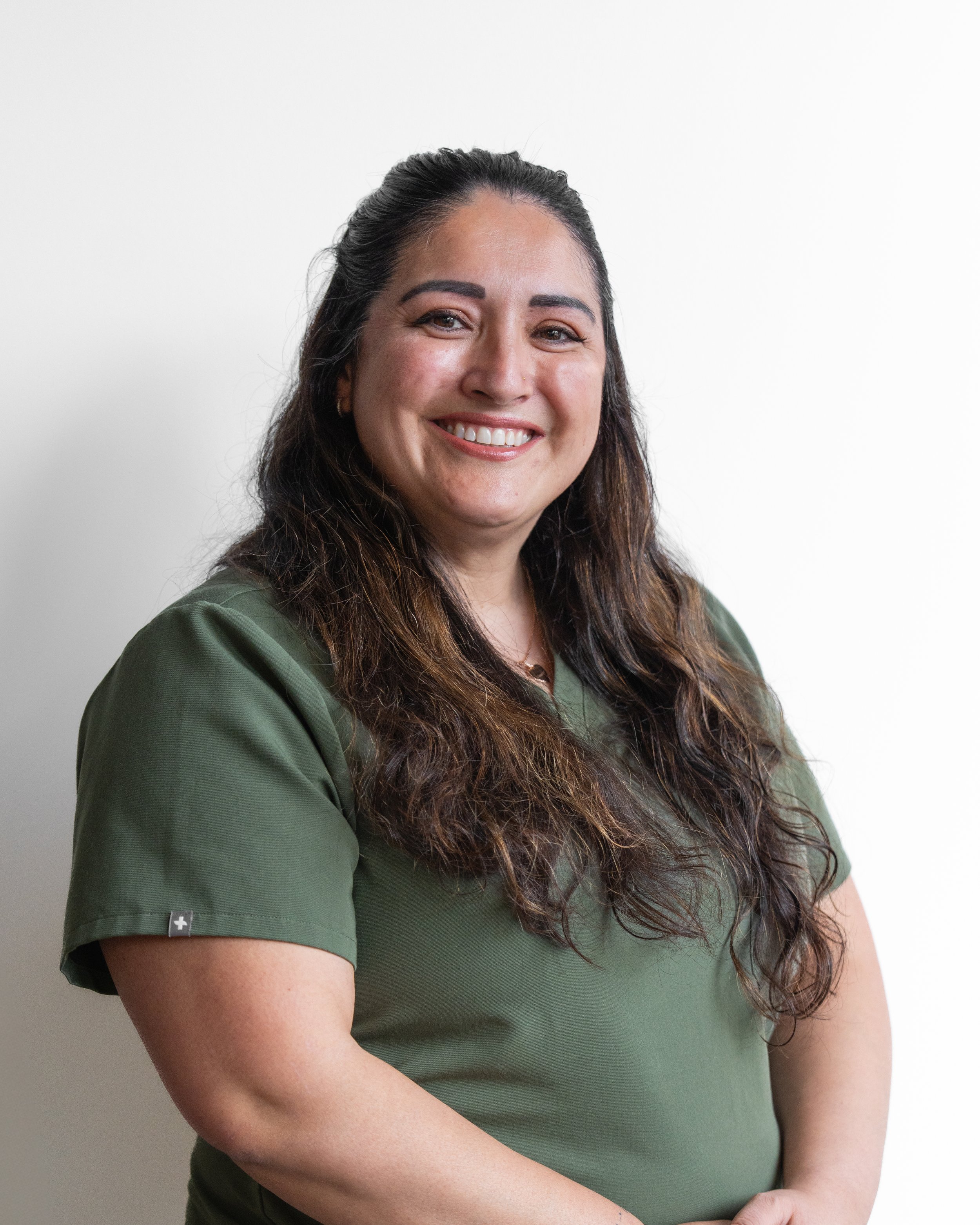 Dr. Mailen Estrella Farag - Dentist