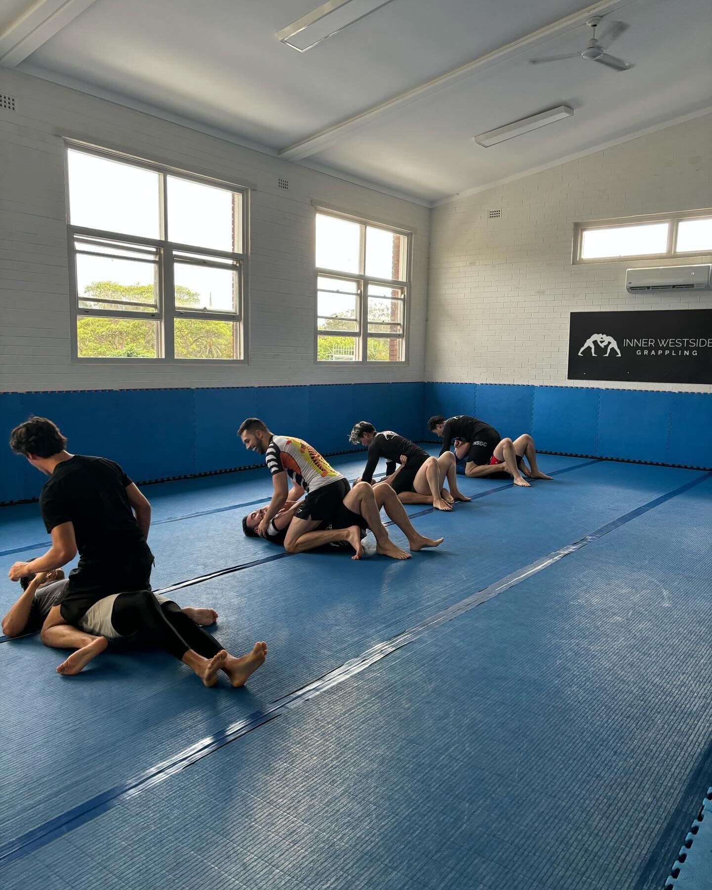 Friday night rolls ! Come in for a free trial today and join the Inner Westside Grappling Club family! #jujitsu #grappling #innerwestsydney