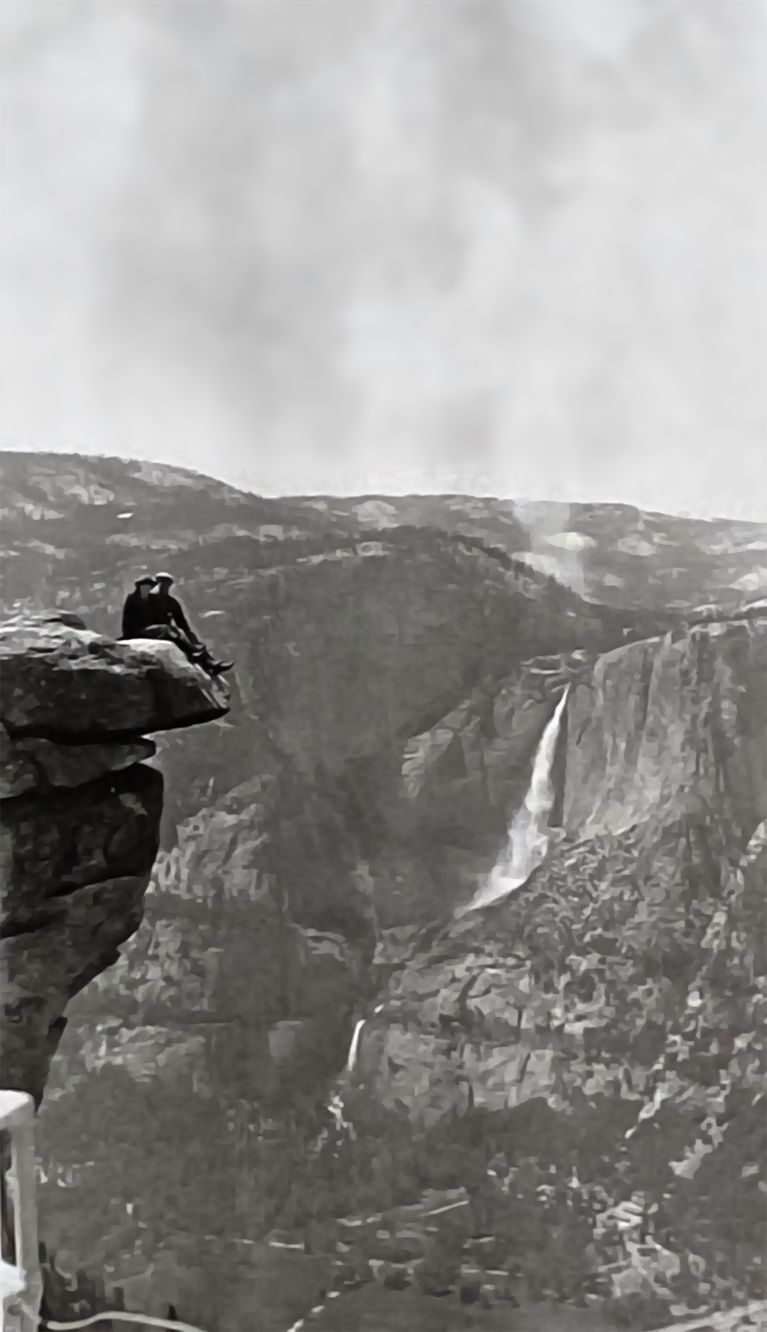Al: "will you marry me?" sweeping his hand out over that expansive view, "I want to give you the whole world"